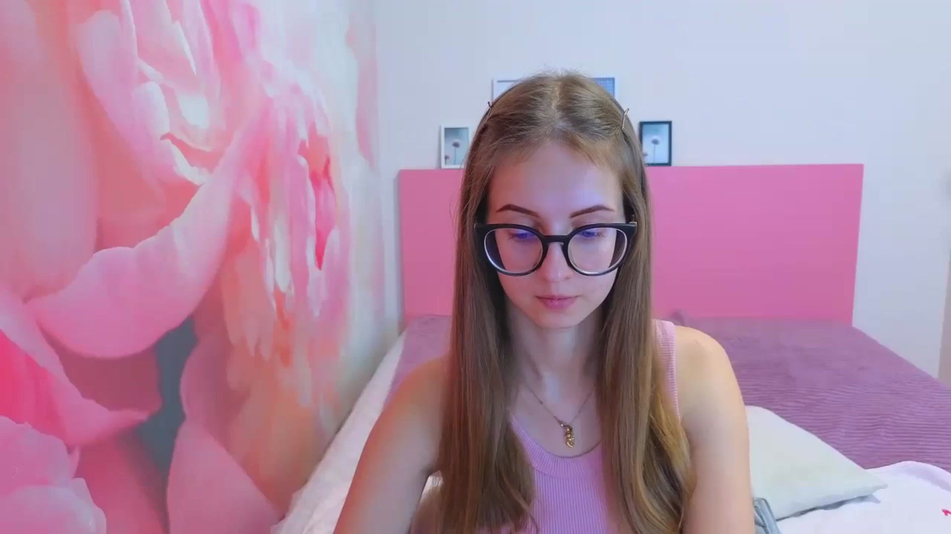 Gallery image thumbnail from Kristina_Adel's myfreecams stream on, 01/14/2026, 10:01 image 7 of 20