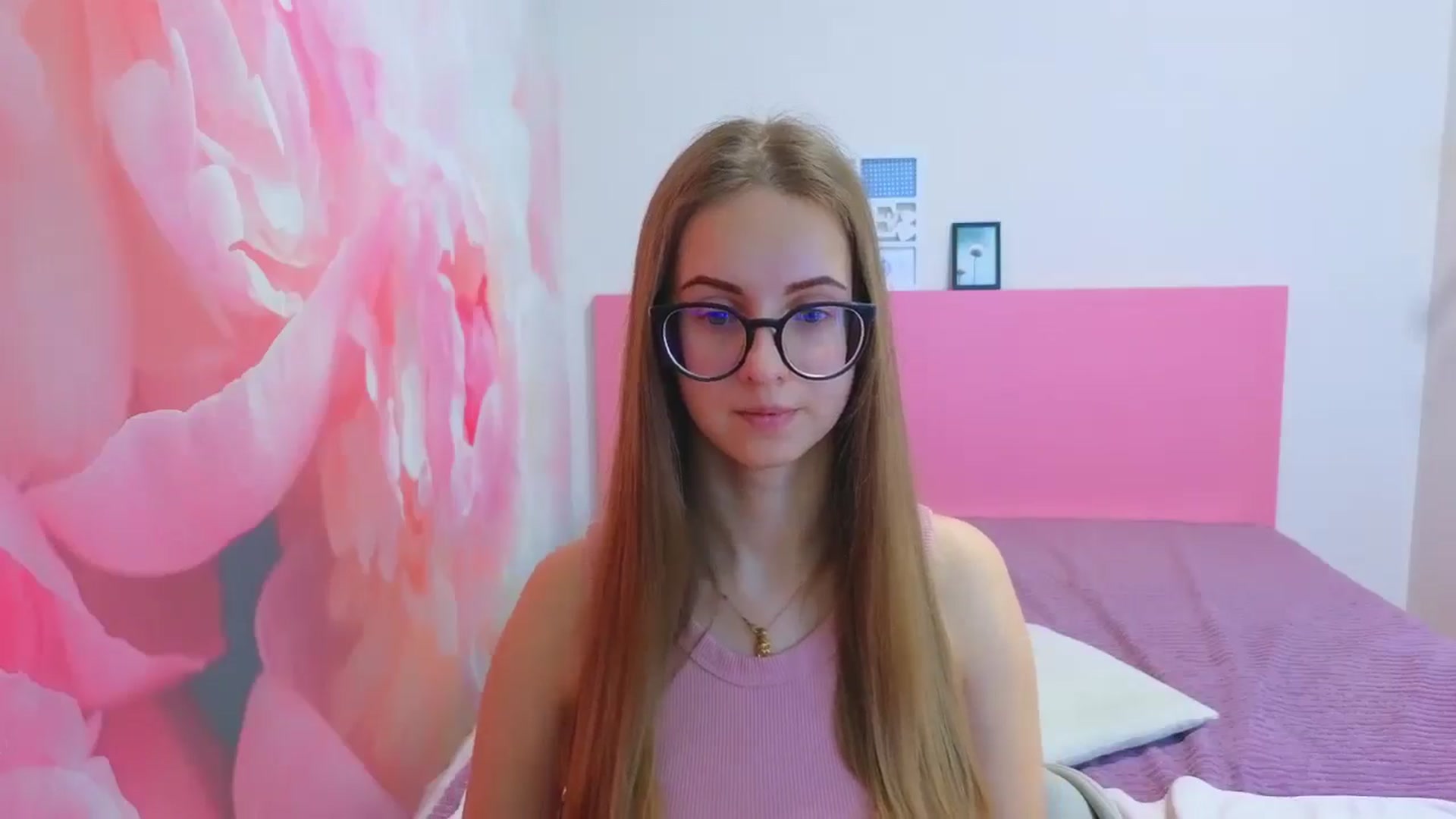 Gallery image thumbnail from Kristina_Adel's myfreecams stream on, 01/20/2026, 08:44 image 16 of 20