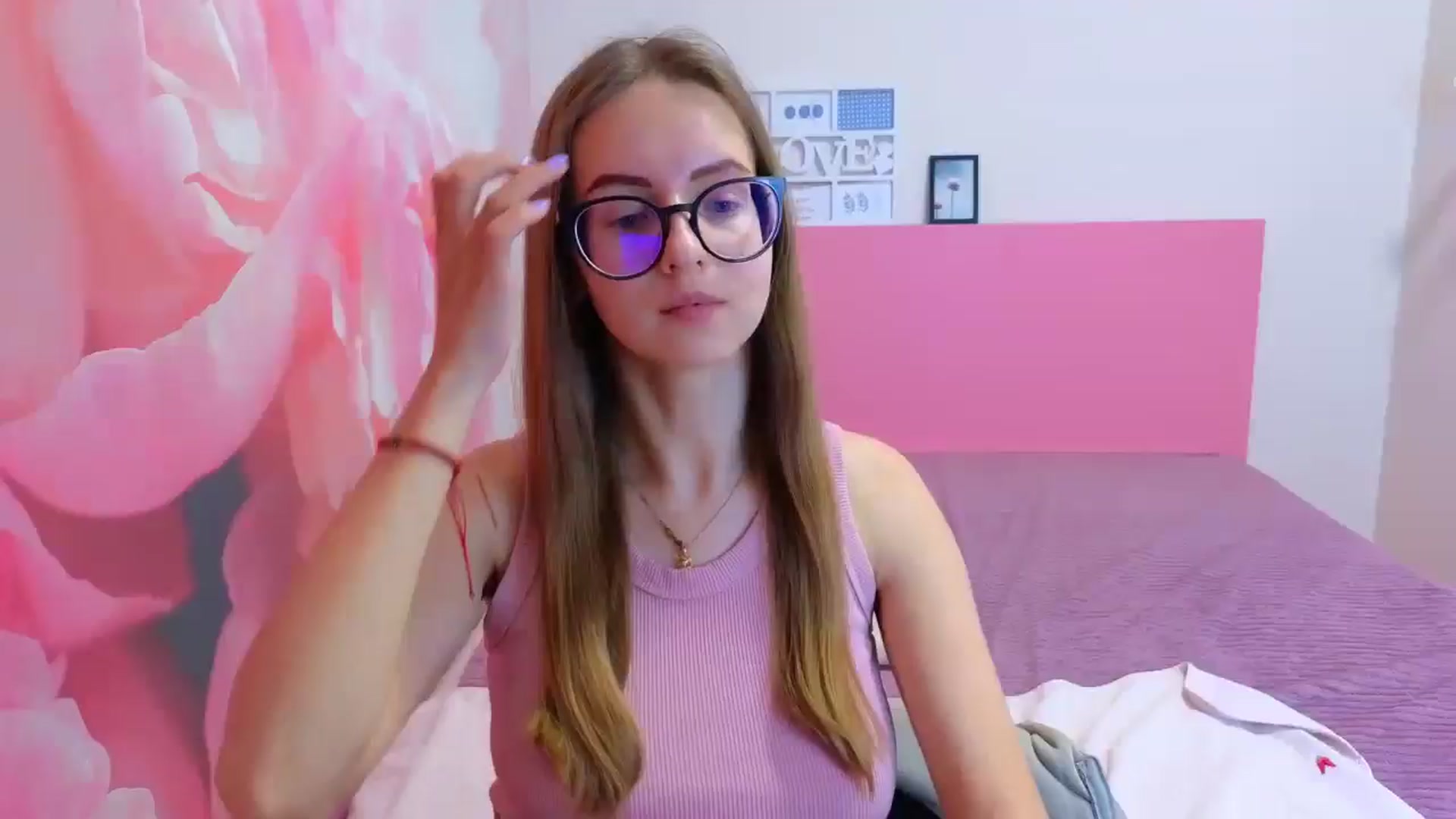 Gallery image thumbnail from Kristina_Adel's myfreecams stream on, 01/28/2026, 11:54 image 18 of 20