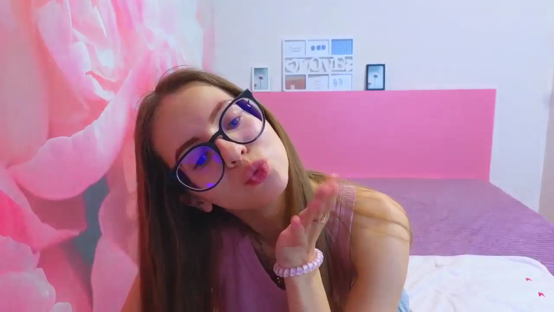 Gallery image thumbnail from Kristina_Adel's myfreecams stream on, 01/29/2026, 10:31 image 14 of 20