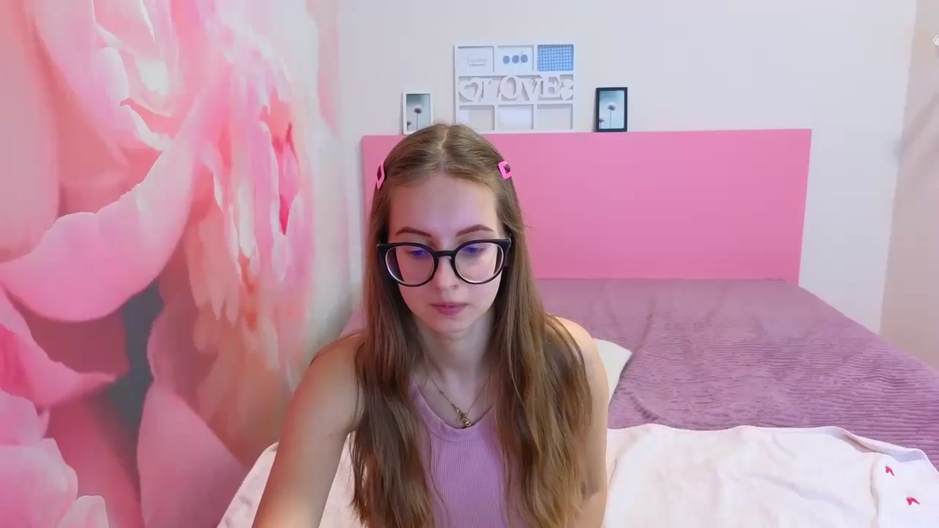 Gallery image thumbnail from Kristina_Adel's myfreecams stream on, 02/09/2026, 10:29 image 7 of 20