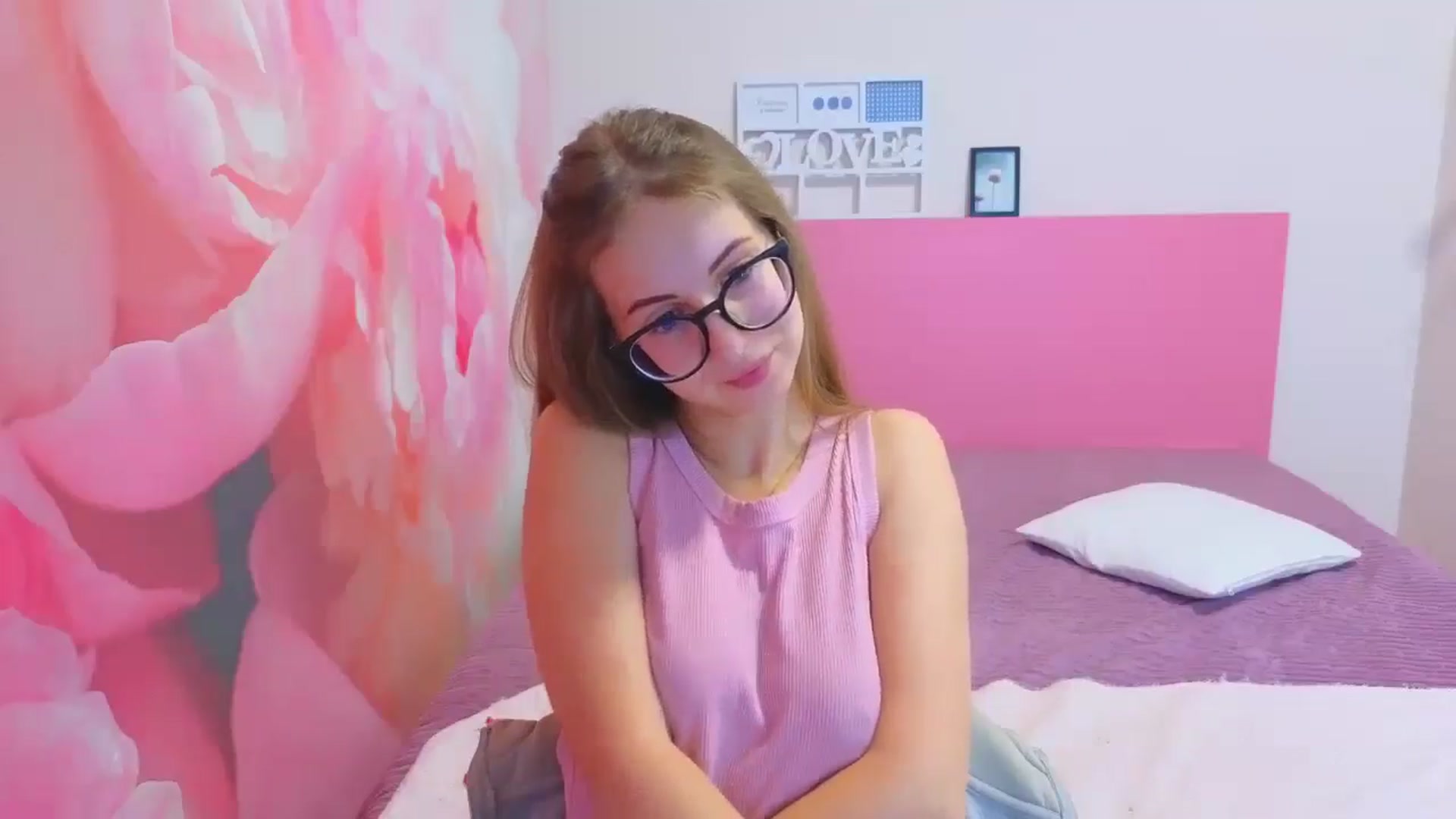 Gallery image thumbnail from Kristina_Adel's myfreecams stream on, 02/21/2026, 11:01 image 2 of 20