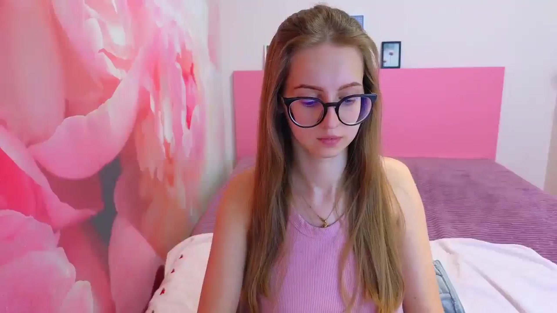 Gallery image thumbnail from Kristina_Adel's myfreecams stream on, 03/19/2026, 13:44 image 7 of 20