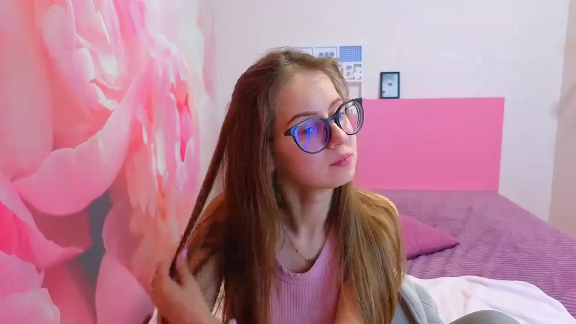 Gallery image thumbnail from Kristina_Adel's myfreecams stream on, 03/19/2026, 17:38 image 13 of 20