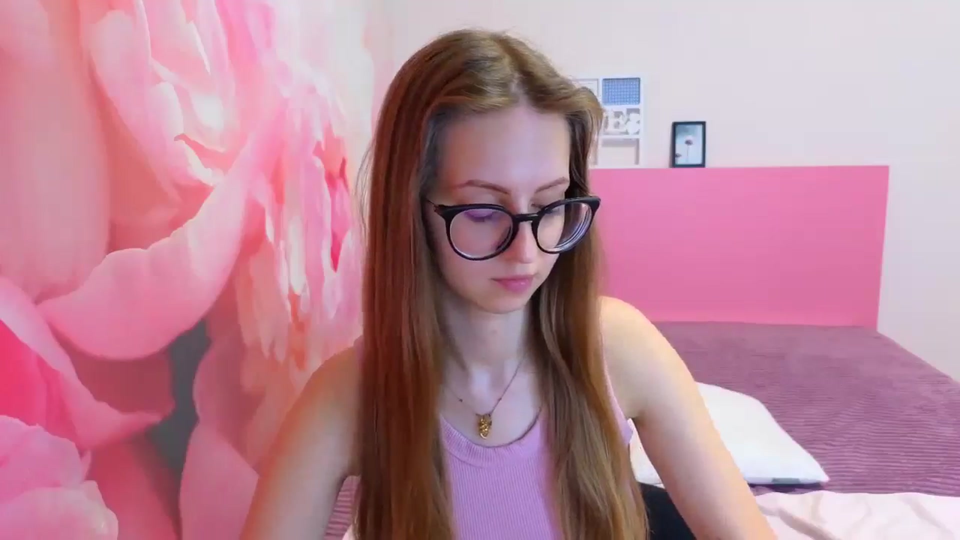 Gallery image thumbnail from Kristina_Adel's myfreecams stream on, 04/01/2026, 09:21 image 7 of 20