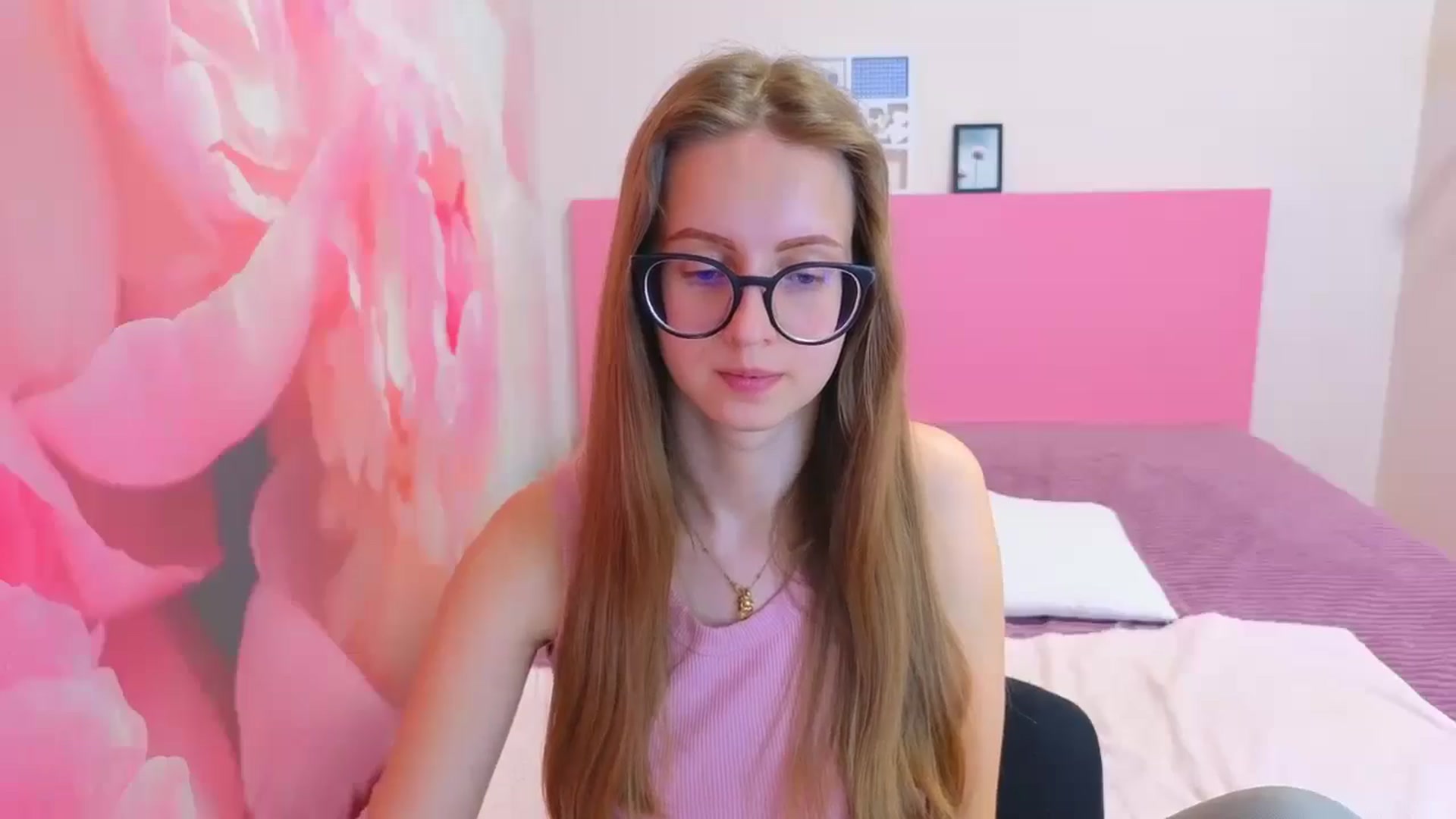 Gallery image thumbnail from Kristina_Adel's myfreecams stream on, 04/03/2026, 10:20 image 5 of 20