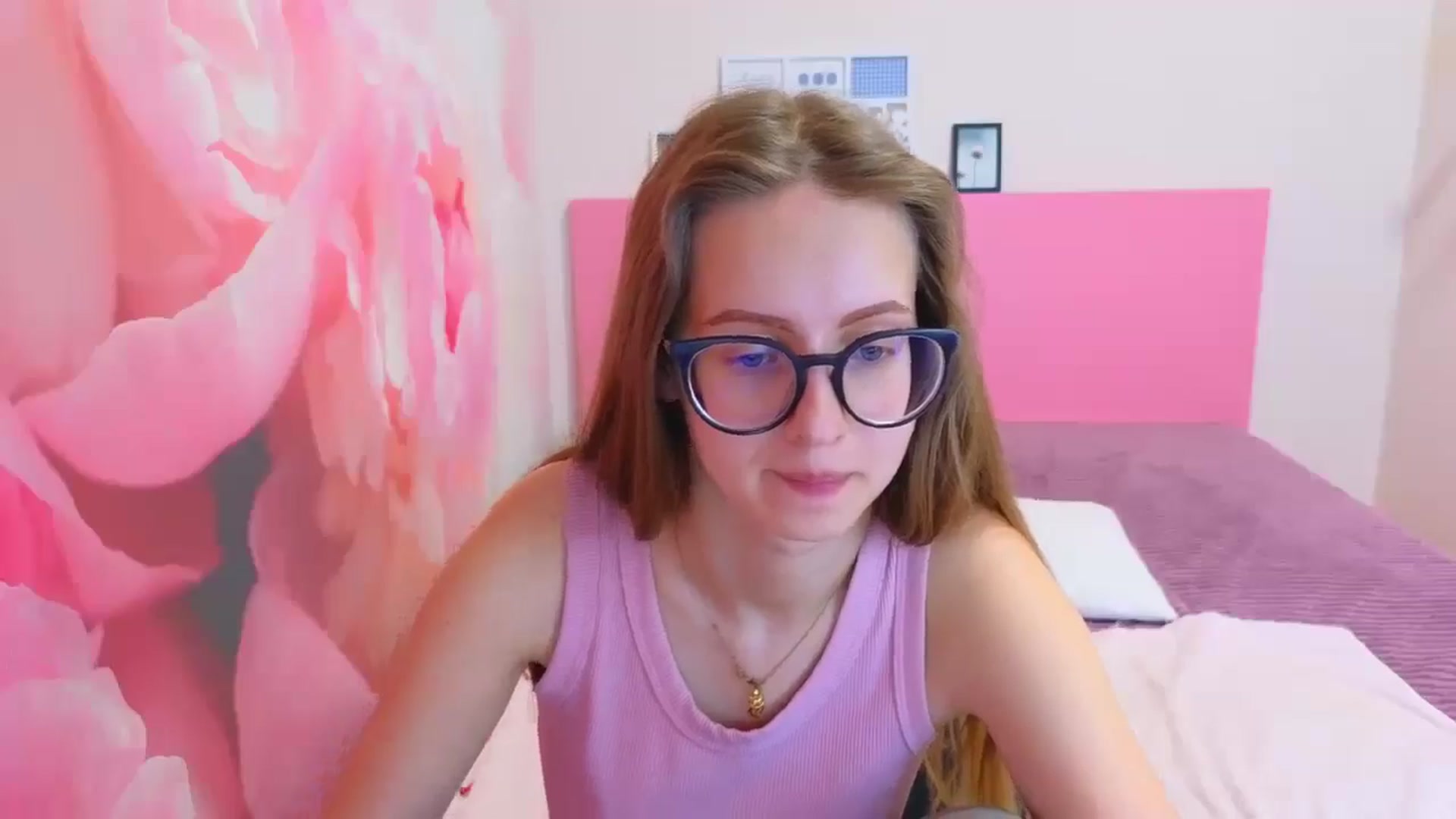 Gallery image thumbnail from Kristina_Adel's myfreecams stream on, 04/03/2026, 10:20 image 19 of 20