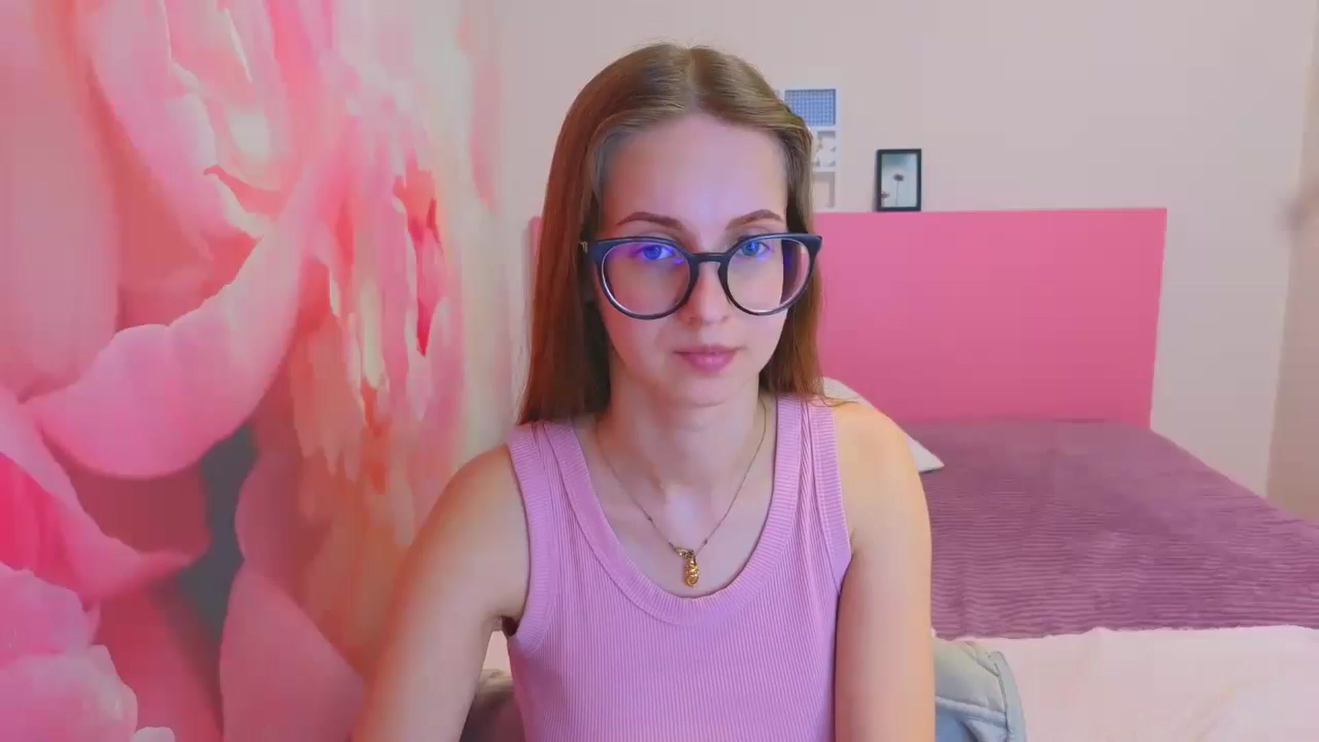 Gallery image thumbnail from Kristina_Adel's myfreecams stream on, 04/16/2026, 14:22 image 15 of 20