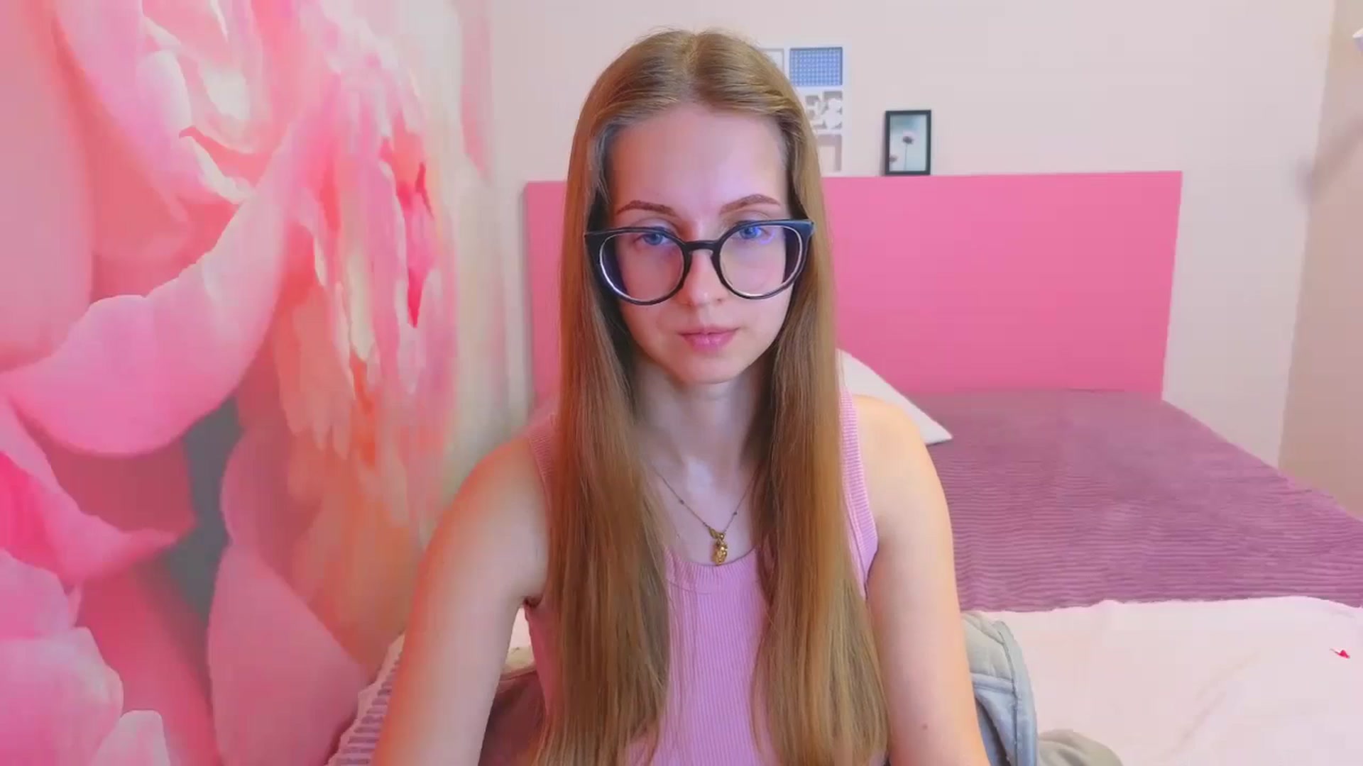 Gallery image thumbnail from Kristina_Adel's myfreecams stream on, 04/16/2026, 14:22 image 3 of 20