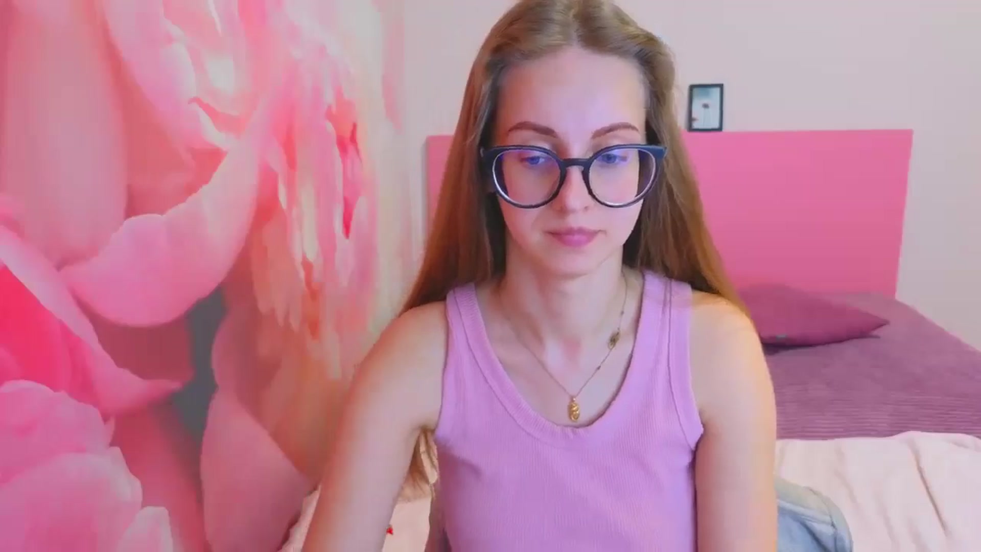 Gallery image thumbnail from Kristina_Adel's myfreecams stream on, 04/17/2026, 11:03 image 12 of 20