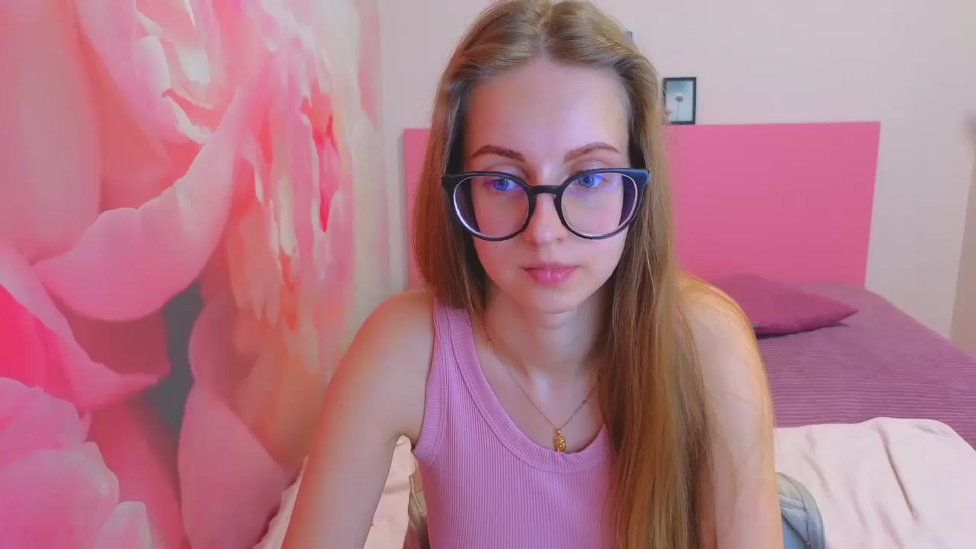 Gallery image thumbnail from Kristina_Adel's myfreecams stream on, 04/17/2026, 11:03 image 9 of 20