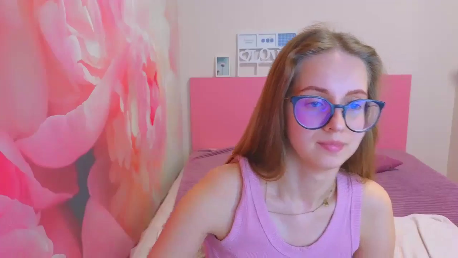 Gallery image thumbnail from Kristina_Adel's myfreecams stream on, 04/17/2026, 11:03 image 17 of 20