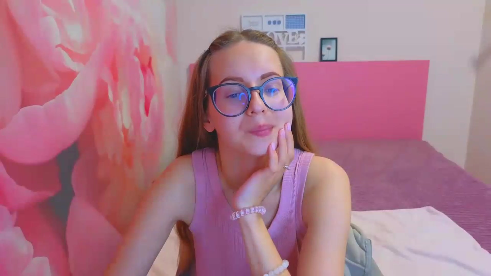 Gallery image thumbnail from Kristina_Adel's myfreecams stream on, 04/30/2026, 10:02 image 15 of 20