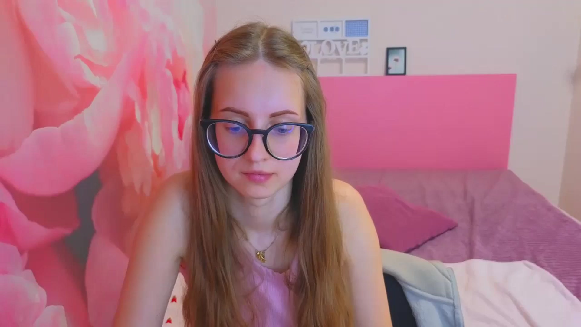 Gallery image thumbnail from Kristina_Adel's myfreecams stream on, 04/30/2026, 15:04 image 18 of 20