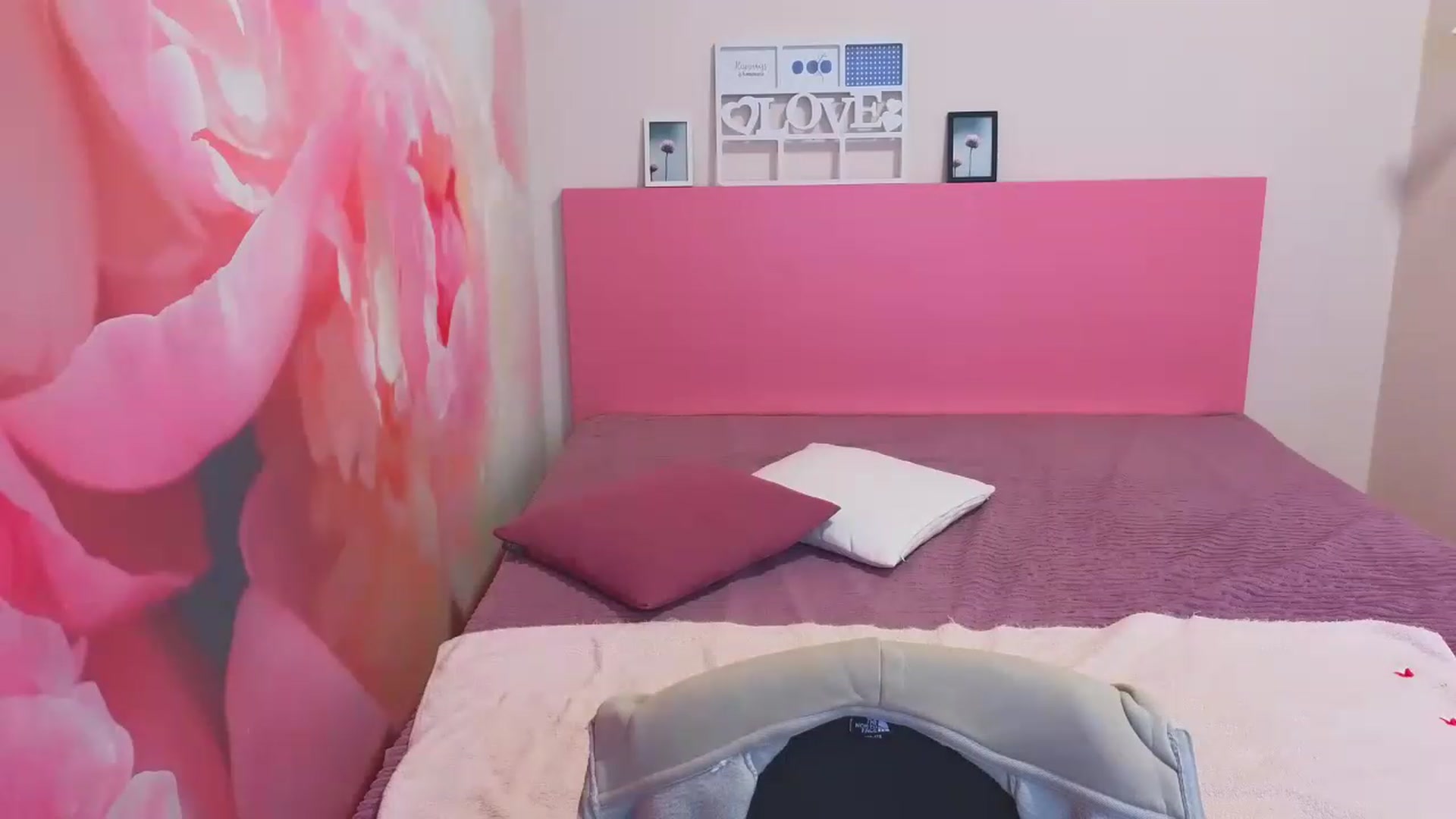 Gallery image thumbnail from Kristina_Adel's myfreecams stream on, 05/18/2026, 08:14 image 17 of 20
