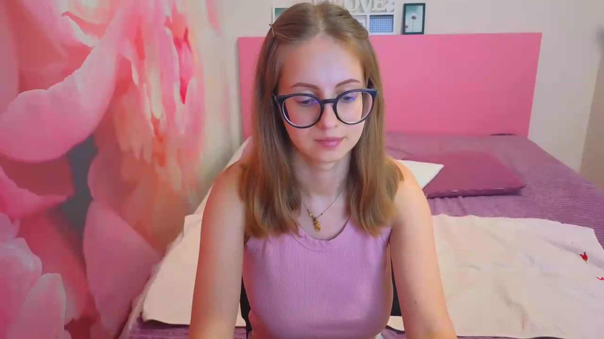 Gallery image thumbnail from Kristina_Adel's myfreecams stream on, 07/03/2026, 10:43 image 3 of 20