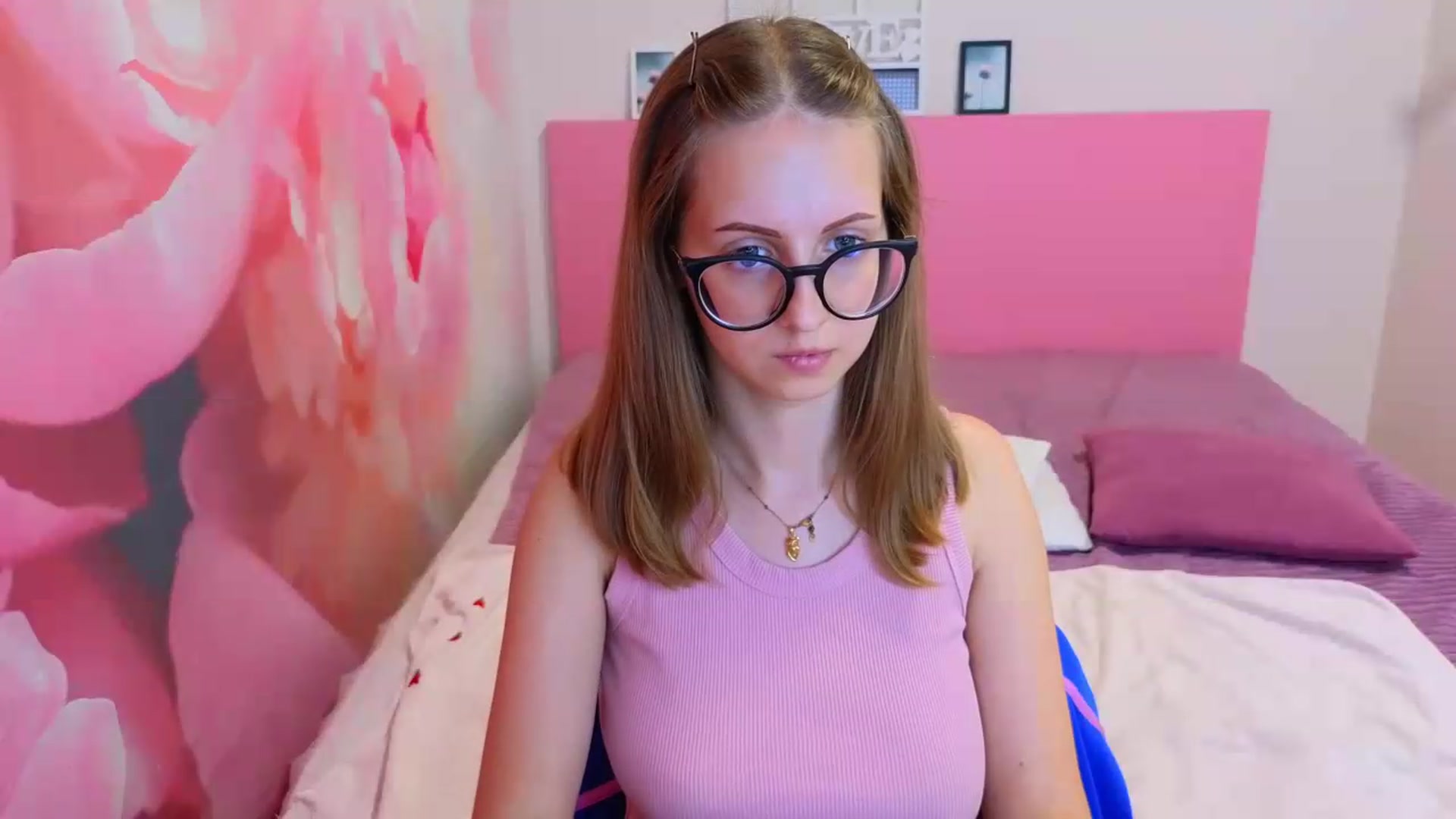 Gallery image thumbnail from Kristina_Adel's myfreecams stream on, 07/09/2026, 09:00 image 19 of 20