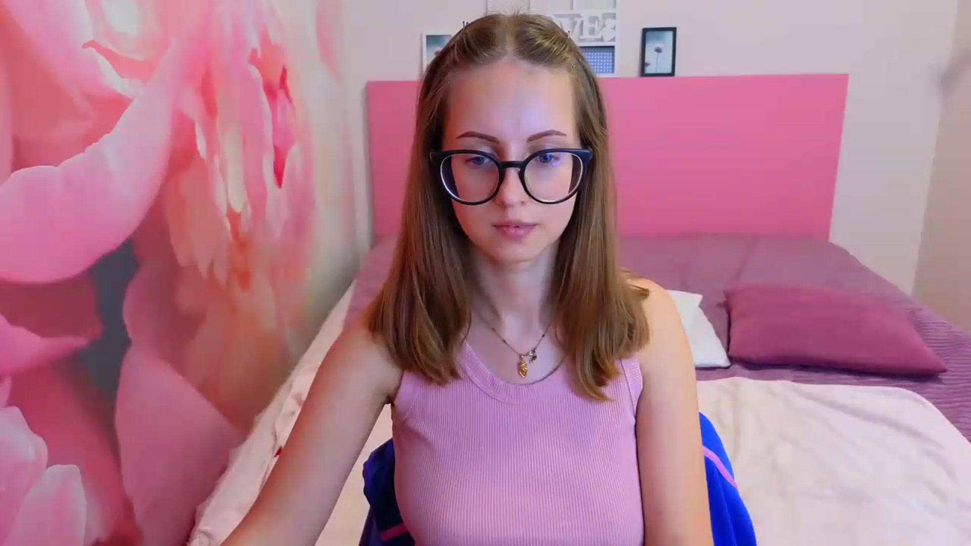 Gallery image thumbnail from Kristina_Adel's myfreecams stream on, 07/09/2026, 09:00 image 17 of 20