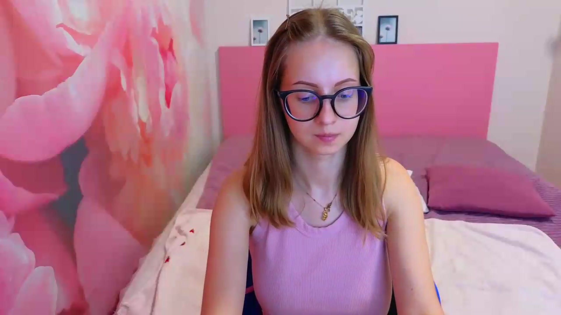 Gallery image thumbnail from Kristina_Adel's myfreecams stream on, 07/09/2026, 09:00 image 2 of 20