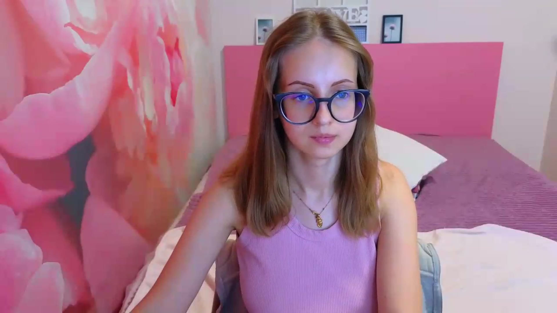 Gallery image thumbnail from Kristina_Adel's myfreecams stream on, 07/10/2026, 09:44 image 3 of 20