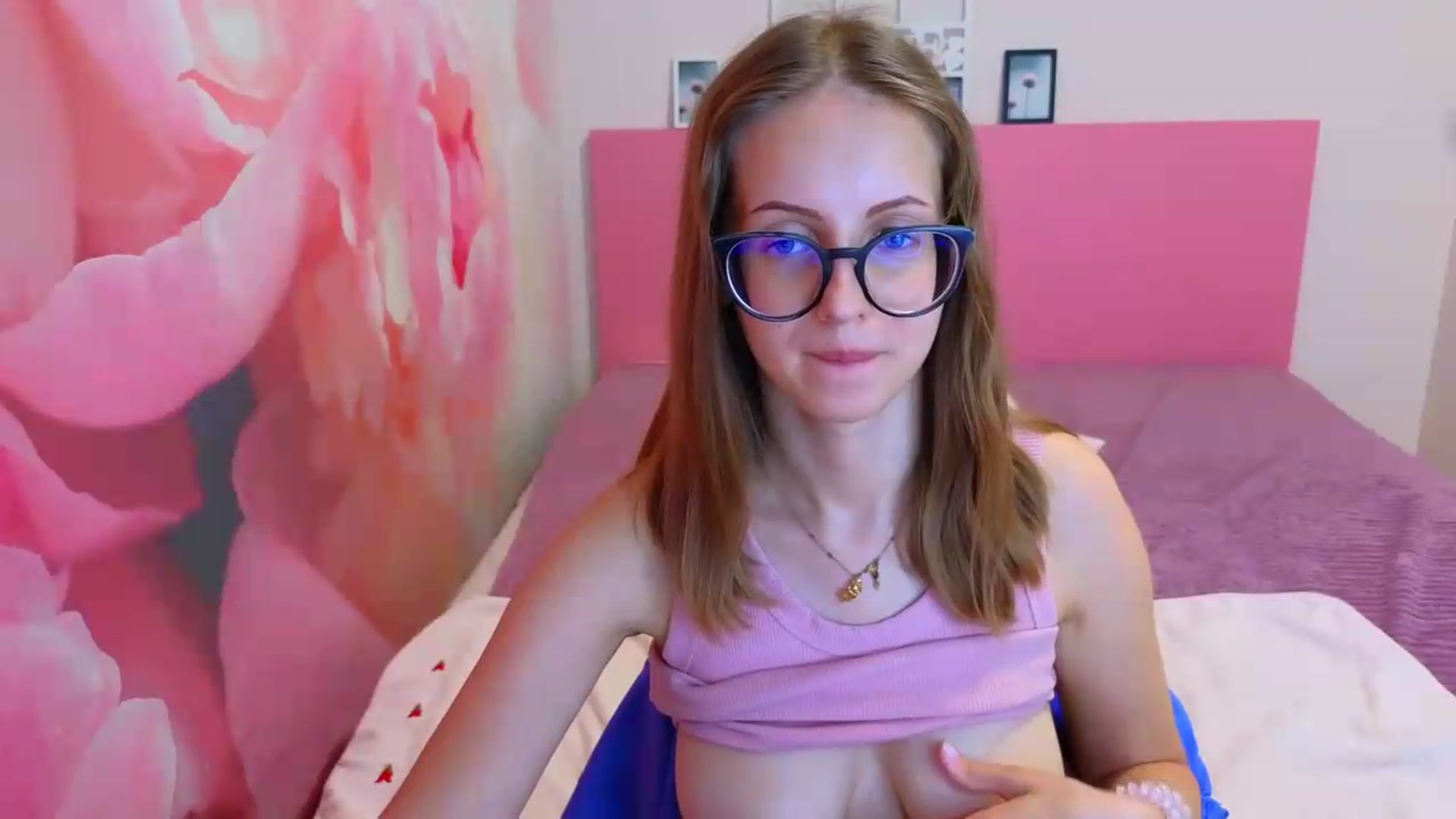 Gallery image thumbnail from Kristina_Adel's myfreecams stream on, 07/11/2026, 10:42 image 7 of 20
