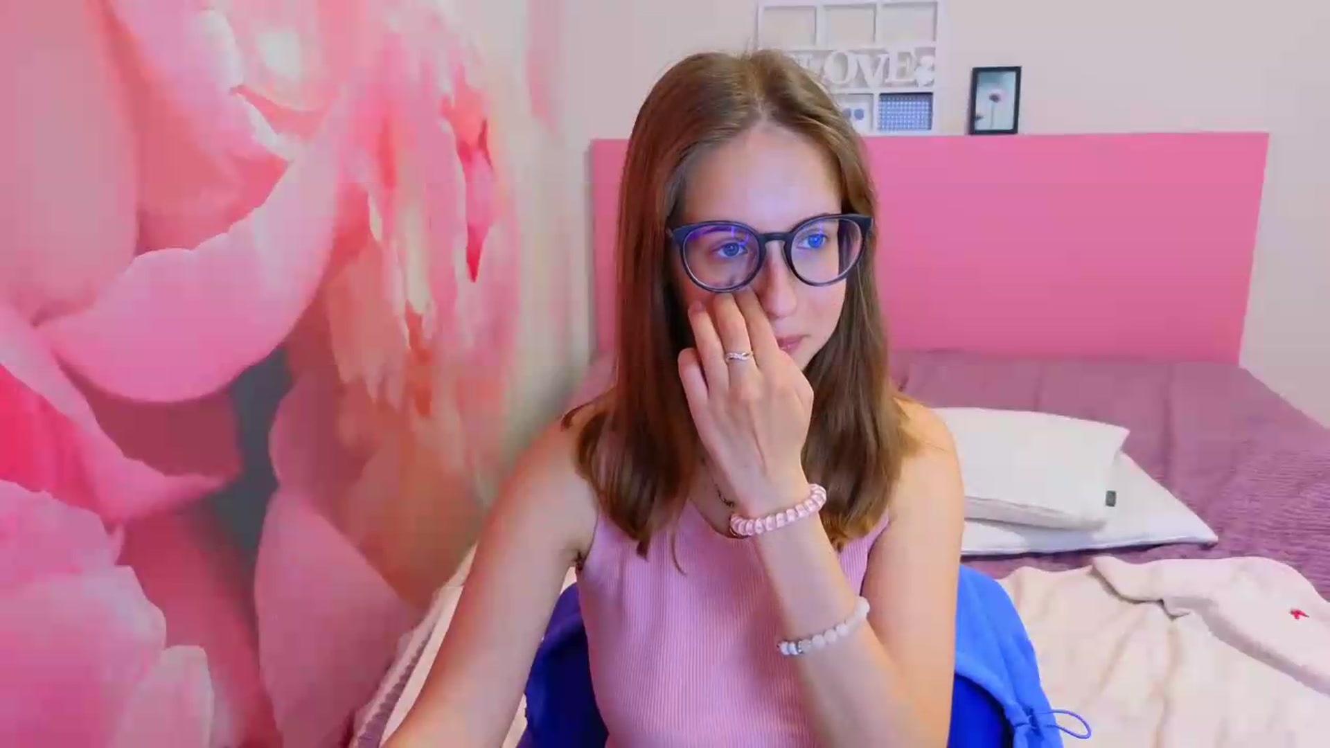 Gallery image thumbnail from Kristina_Adel's myfreecams stream on, 07/13/2026, 08:20 image 18 of 20