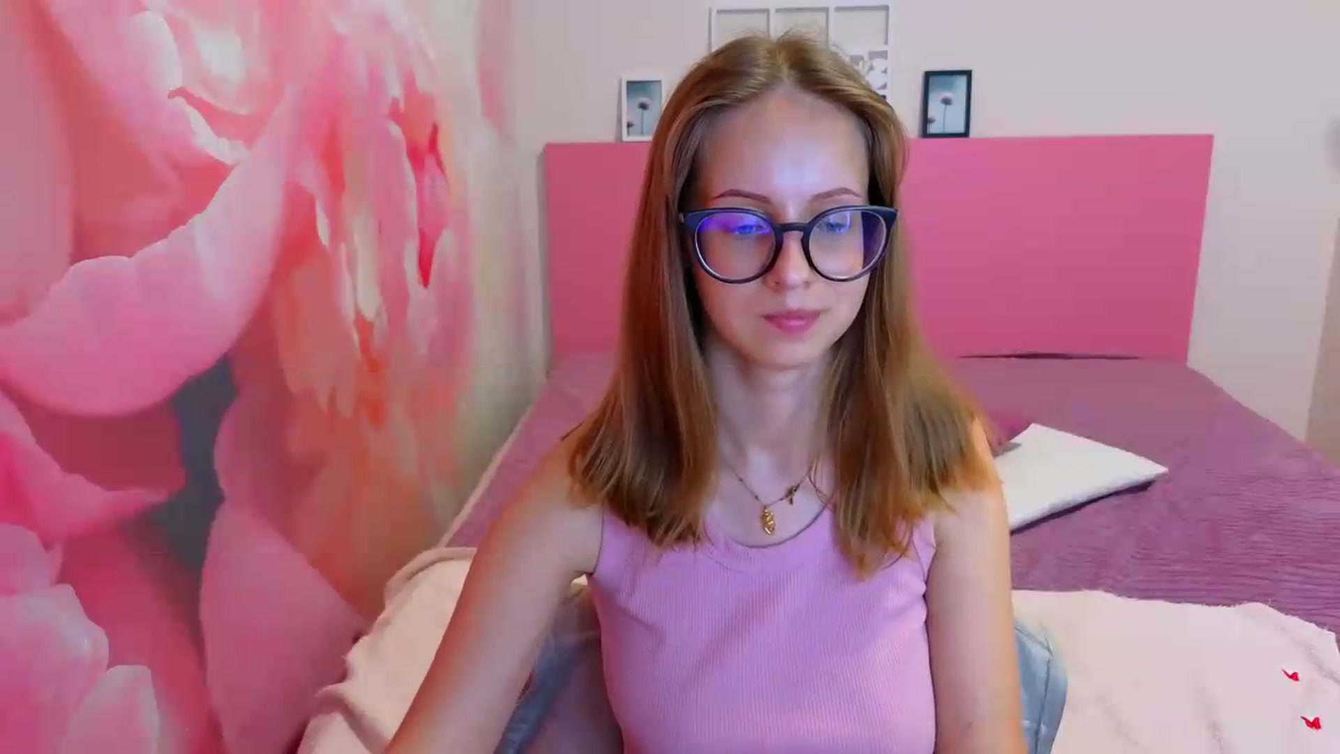 Gallery image thumbnail from Kristina_Adel's myfreecams stream on, 07/20/2026, 09:33 image 4 of 20