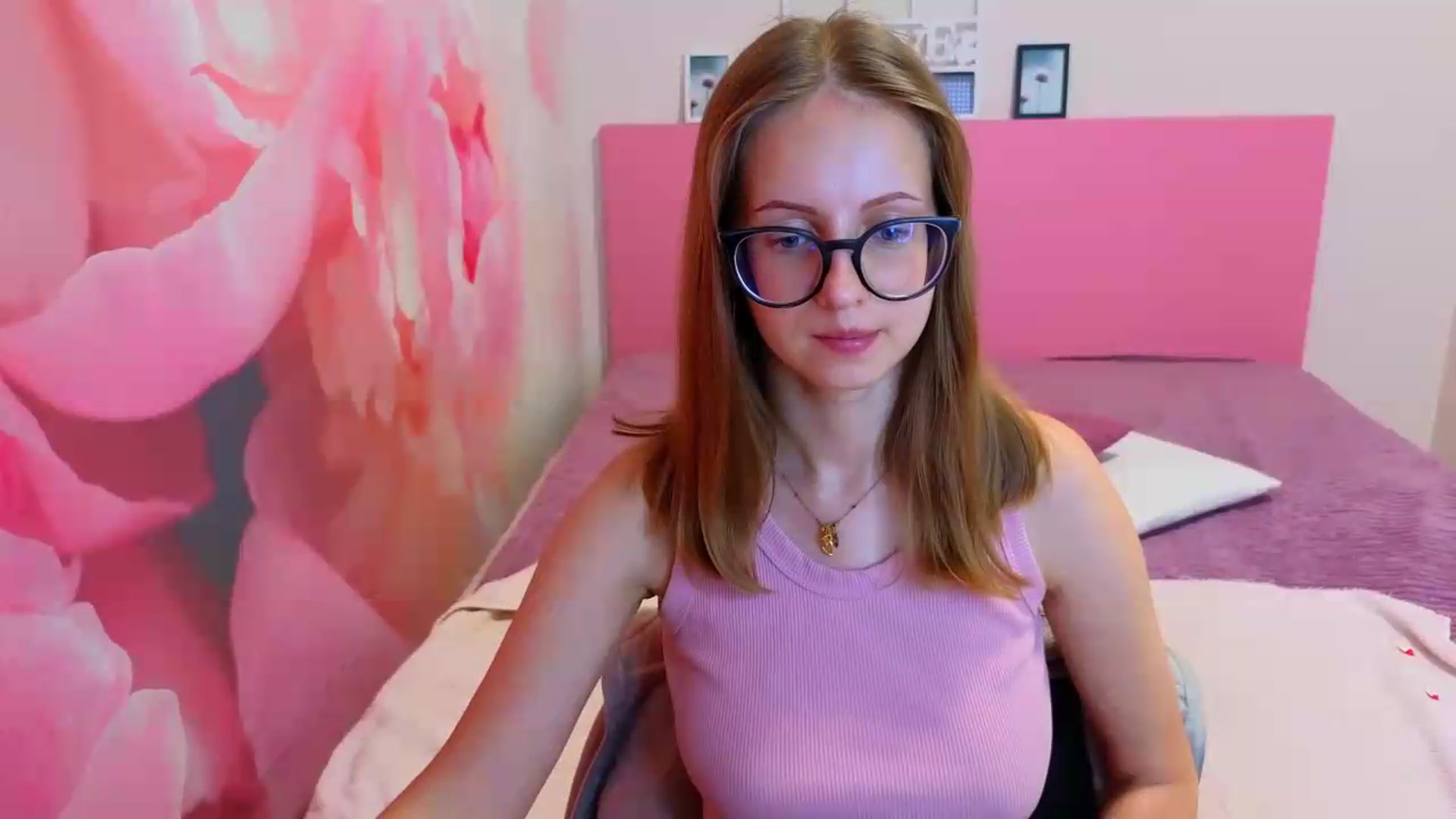 Gallery image thumbnail from Kristina_Adel's myfreecams stream on, 07/20/2026, 10:49 image 16 of 20