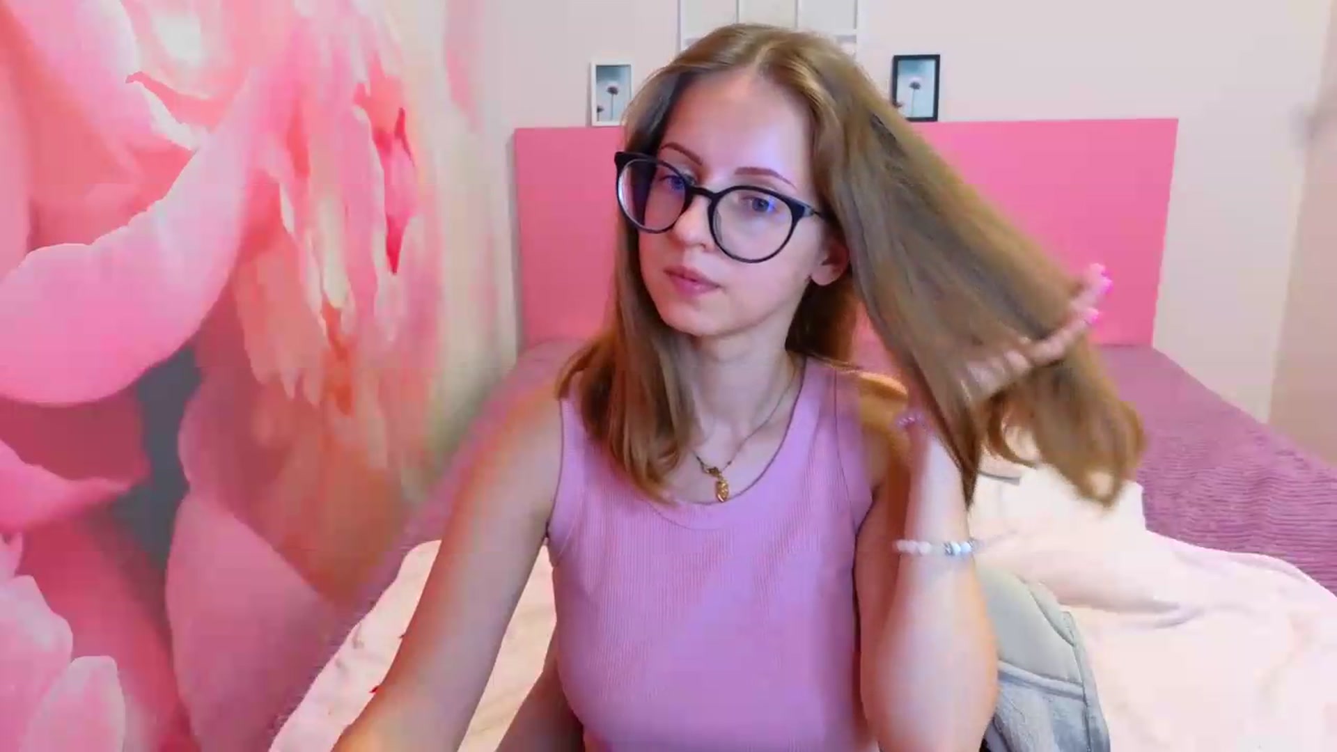 Gallery image thumbnail from Kristina_Adel's myfreecams stream on, 07/22/2026, 07:54 image 17 of 20