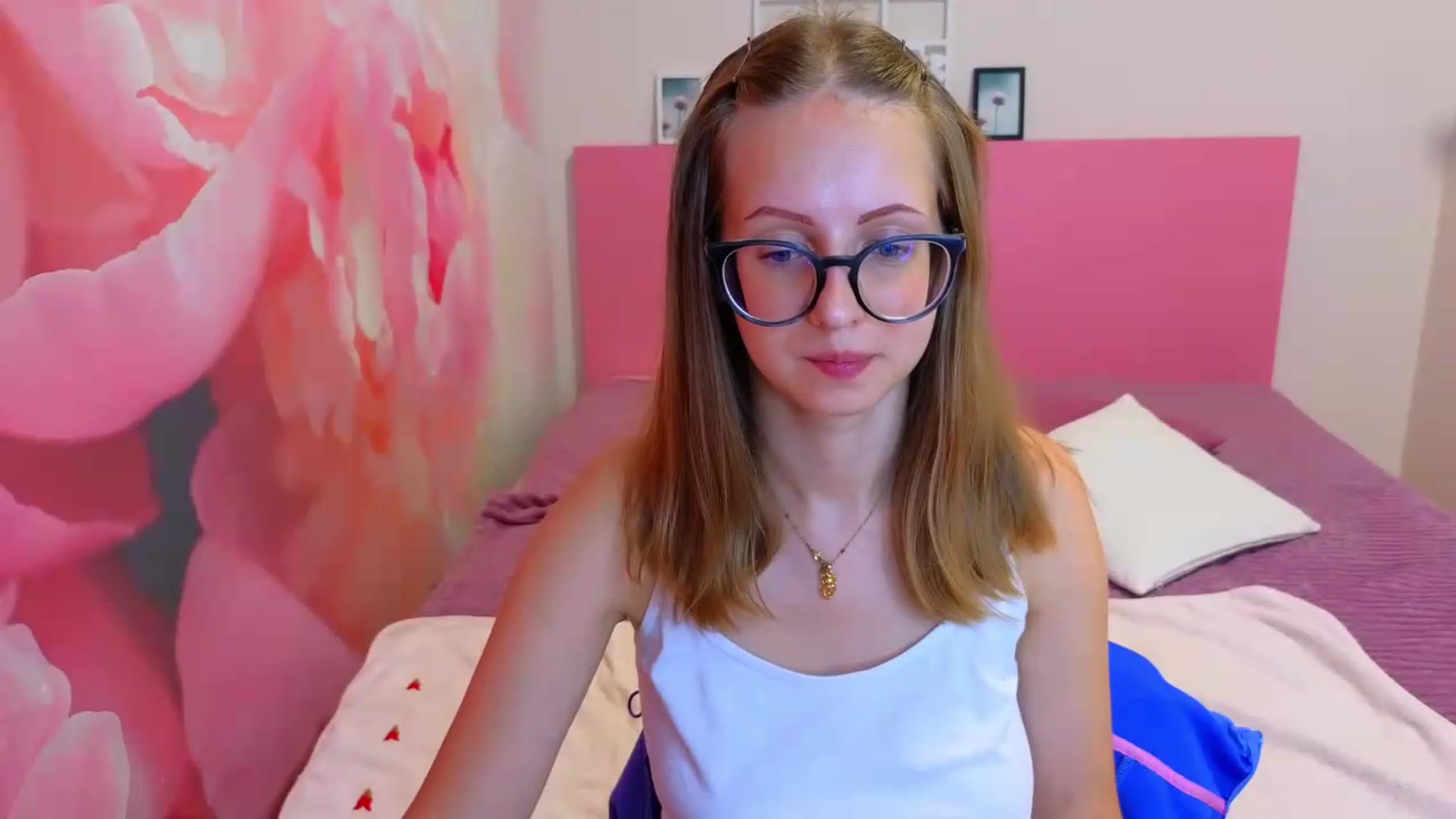 Gallery image thumbnail from Kristina_Adel's myfreecams stream on, 07/29/2026, 11:09 image 3 of 20