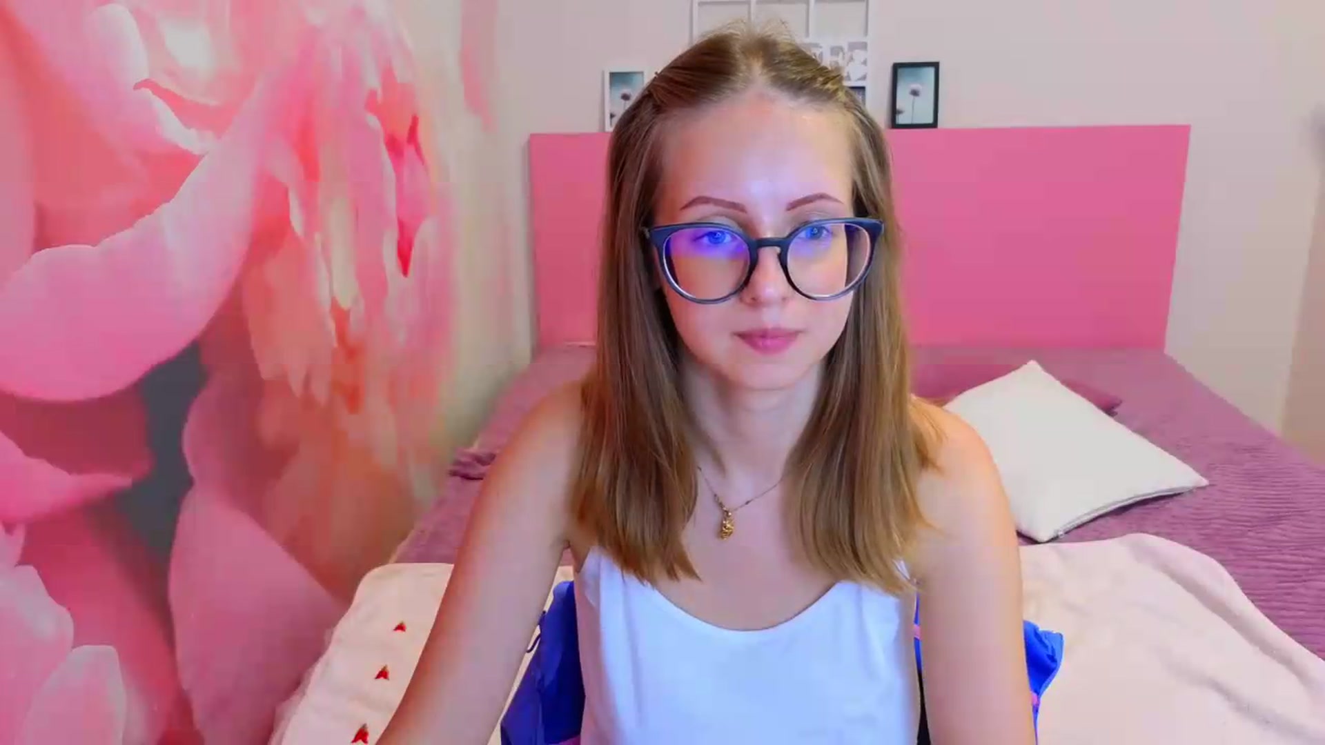 Gallery image thumbnail from Kristina_Adel's myfreecams stream on, 07/29/2026, 11:09 image 10 of 20