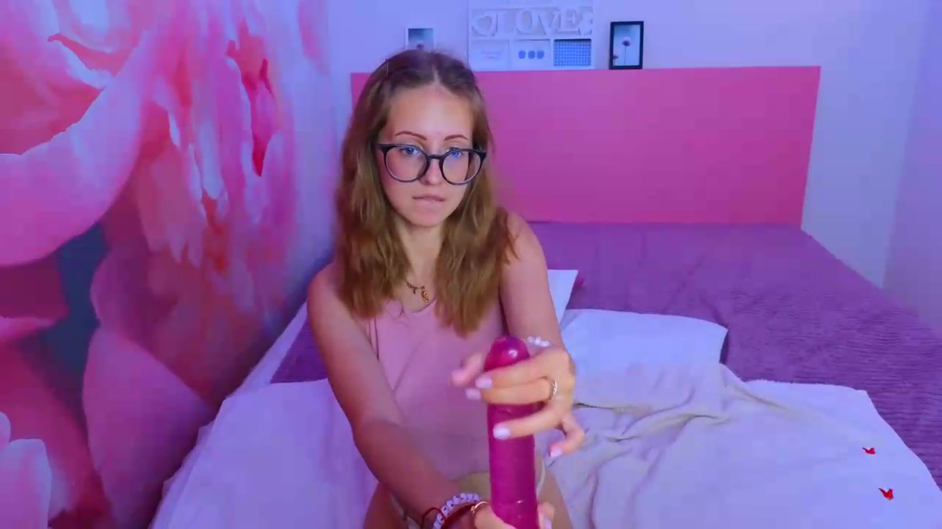 Gallery image thumbnail from Kristina_Adel's myfreecams stream on, 07/31/2026, 08:00 image 13 of 20