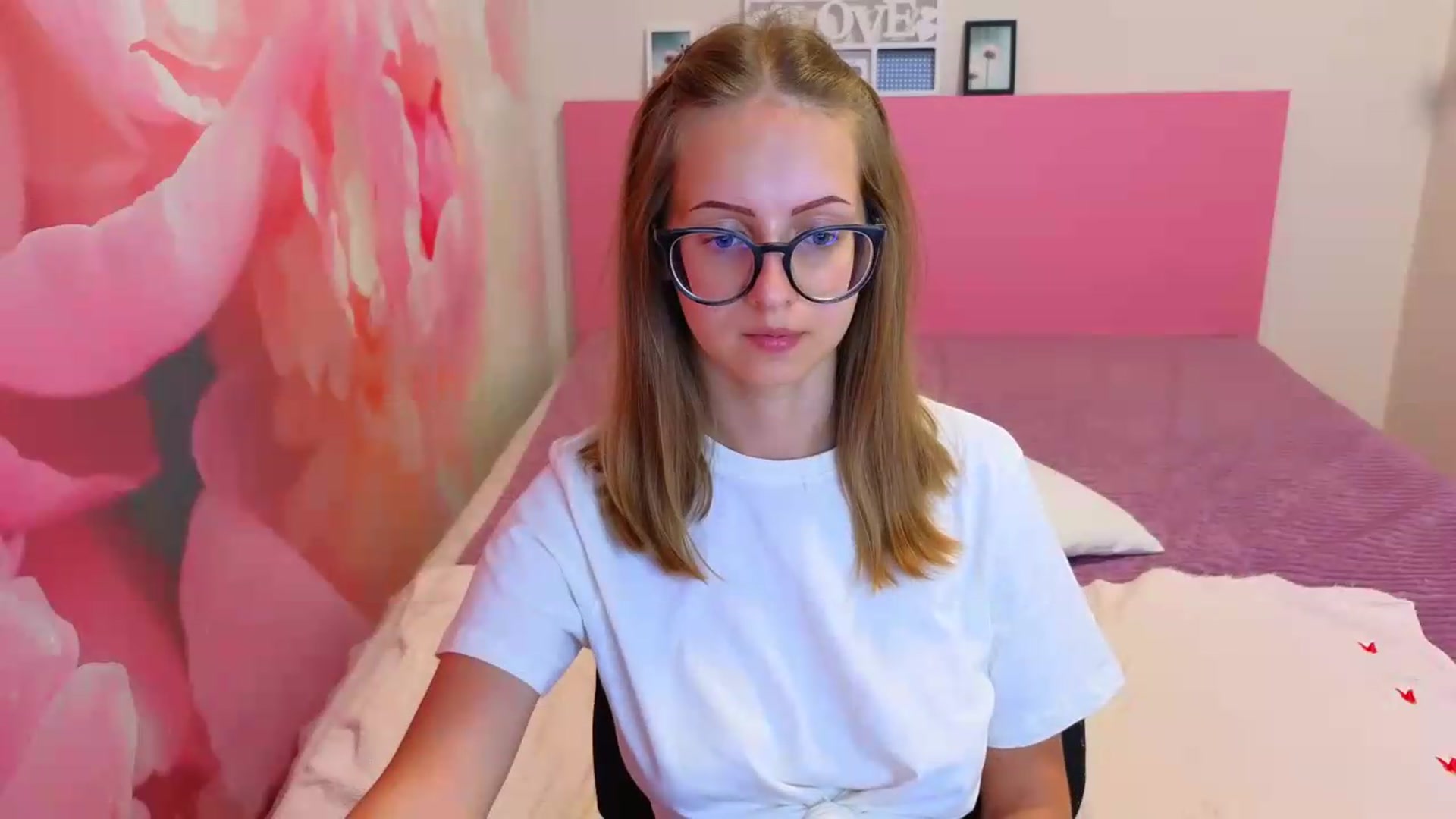 Gallery image thumbnail from Kristina_Adel's myfreecams stream on, 08/03/2026, 10:40 image 9 of 20