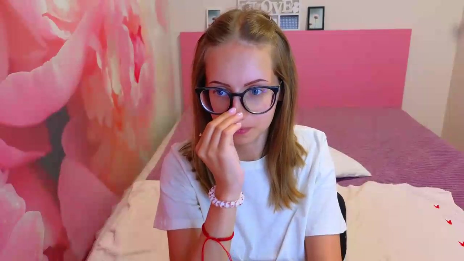 Gallery image thumbnail from Kristina_Adel's myfreecams stream on, 08/03/2026, 10:40 image 7 of 20