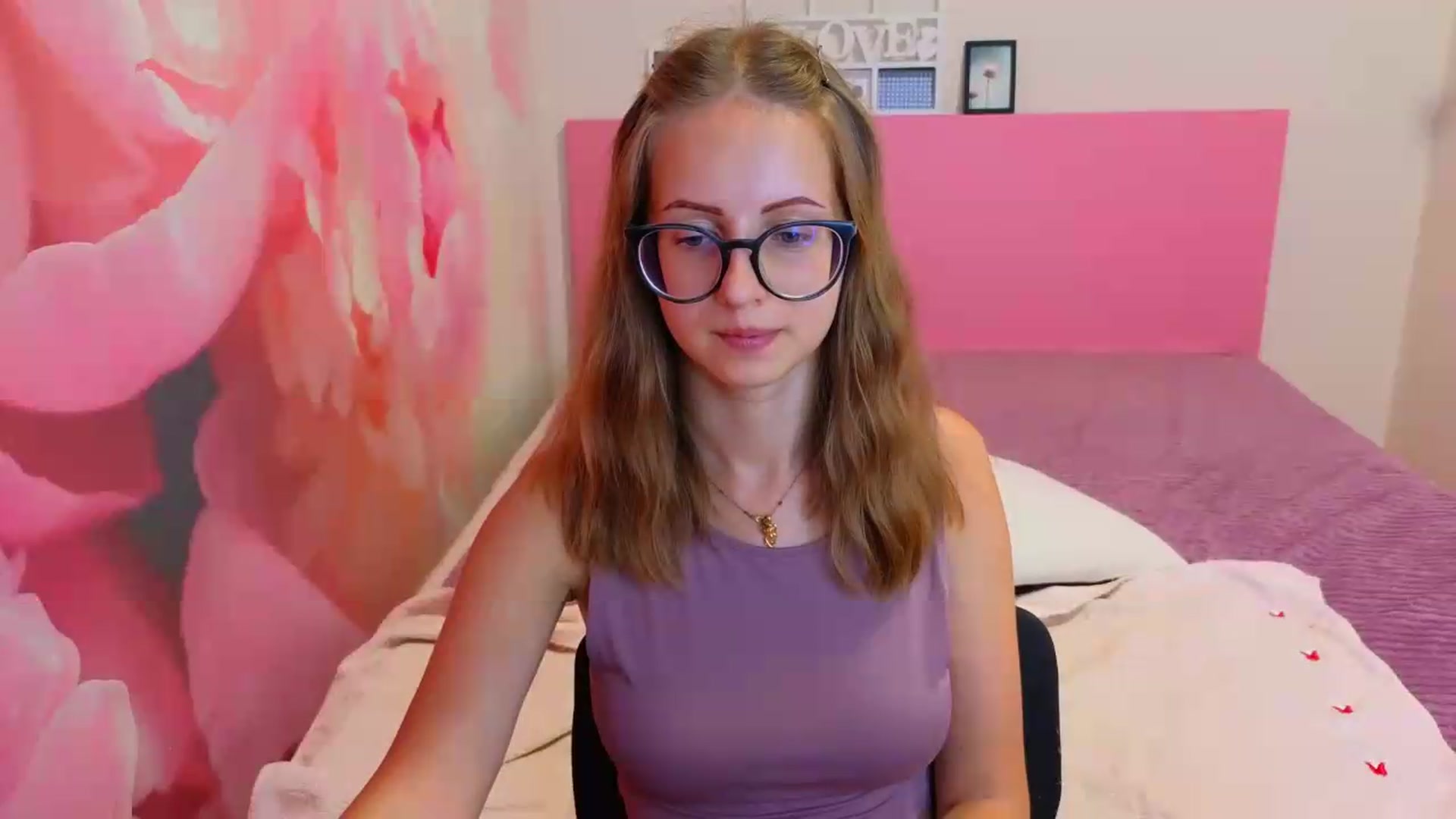 Gallery image thumbnail from Kristina_Adel's myfreecams stream on, 08/05/2026, 08:34 image 19 of 20