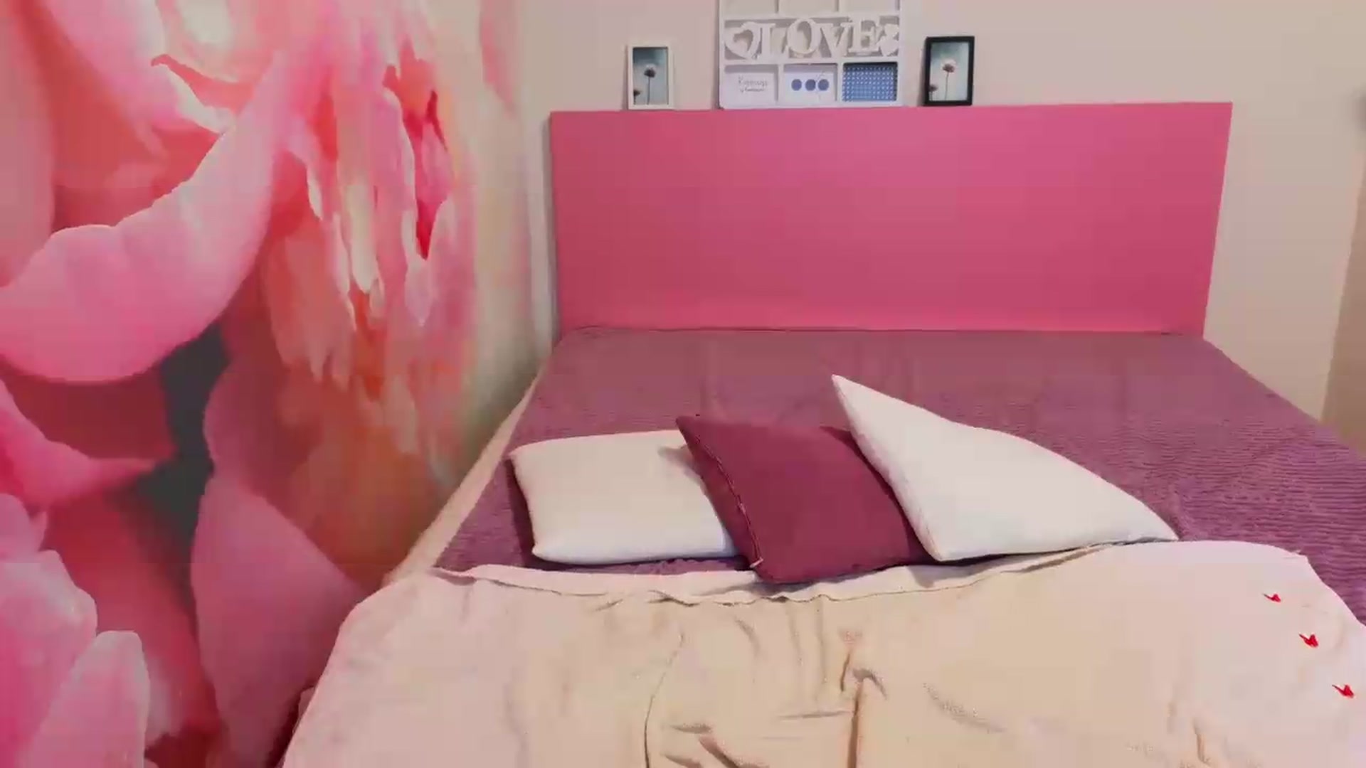 Gallery image thumbnail from Kristina_Adel's myfreecams stream on, 08/05/2026, 11:13 image 19 of 20
