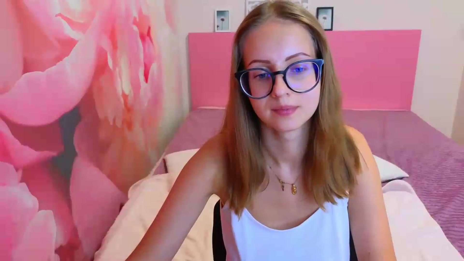 Gallery image thumbnail from Kristina_Adel's myfreecams stream on, 08/06/2026, 10:26 image 3 of 20