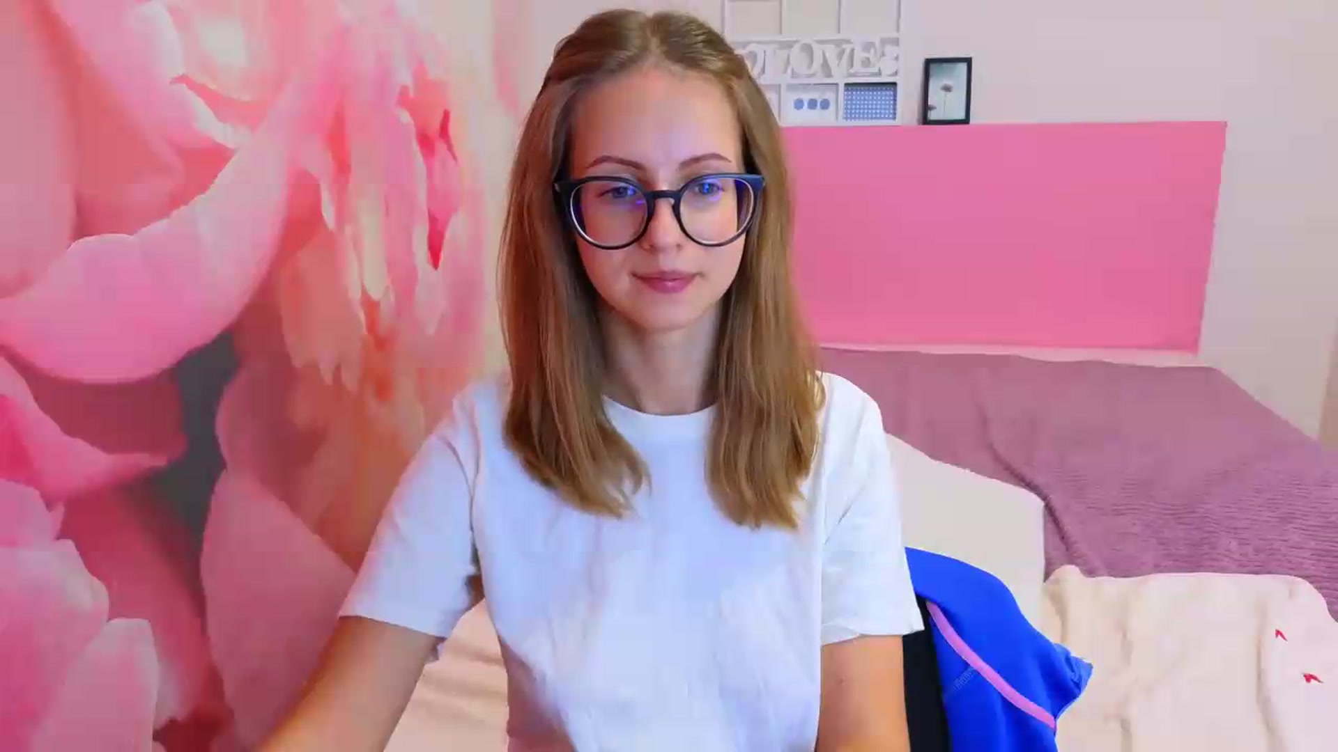 Gallery image thumbnail from Kristina_Adel's myfreecams stream on, 08/19/2026, 09:14 image 15 of 20