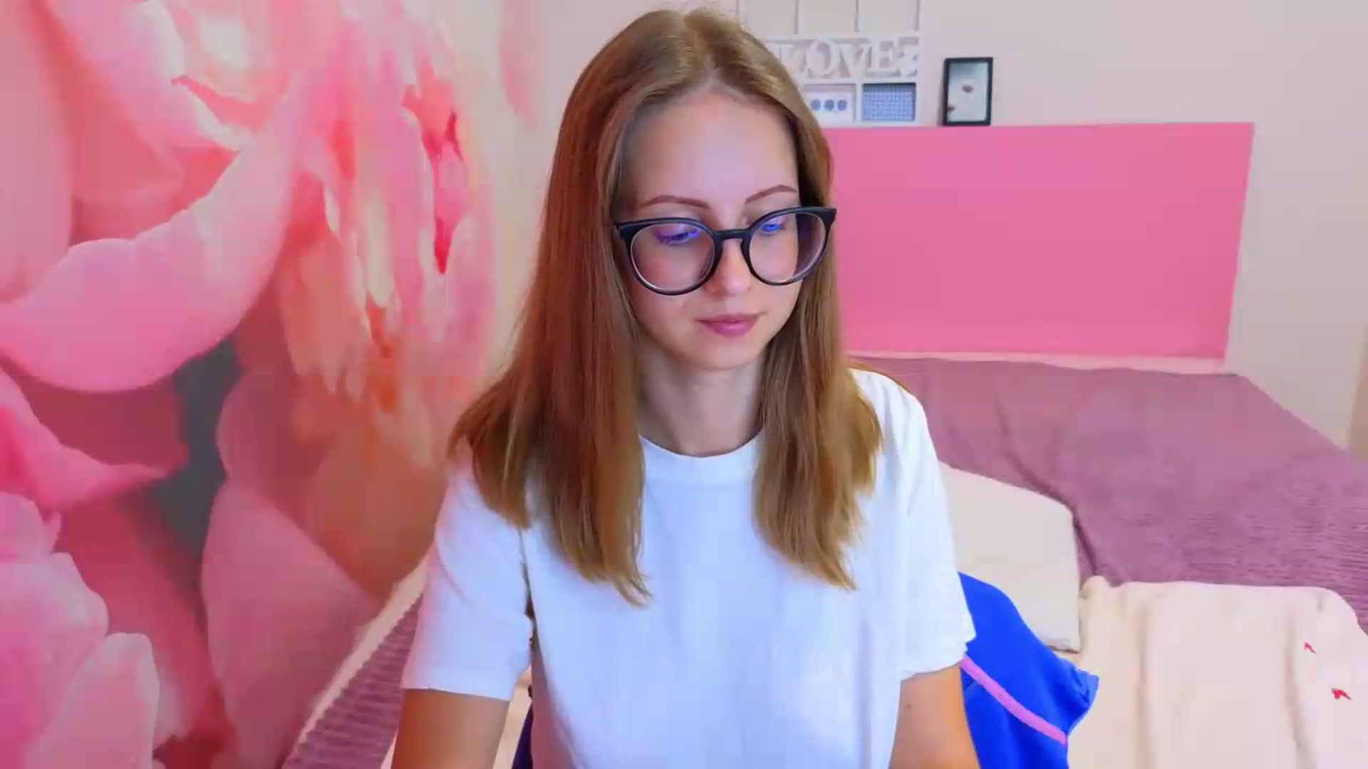 Gallery image thumbnail from Kristina_Adel's myfreecams stream on, 08/19/2026, 09:14 image 8 of 20