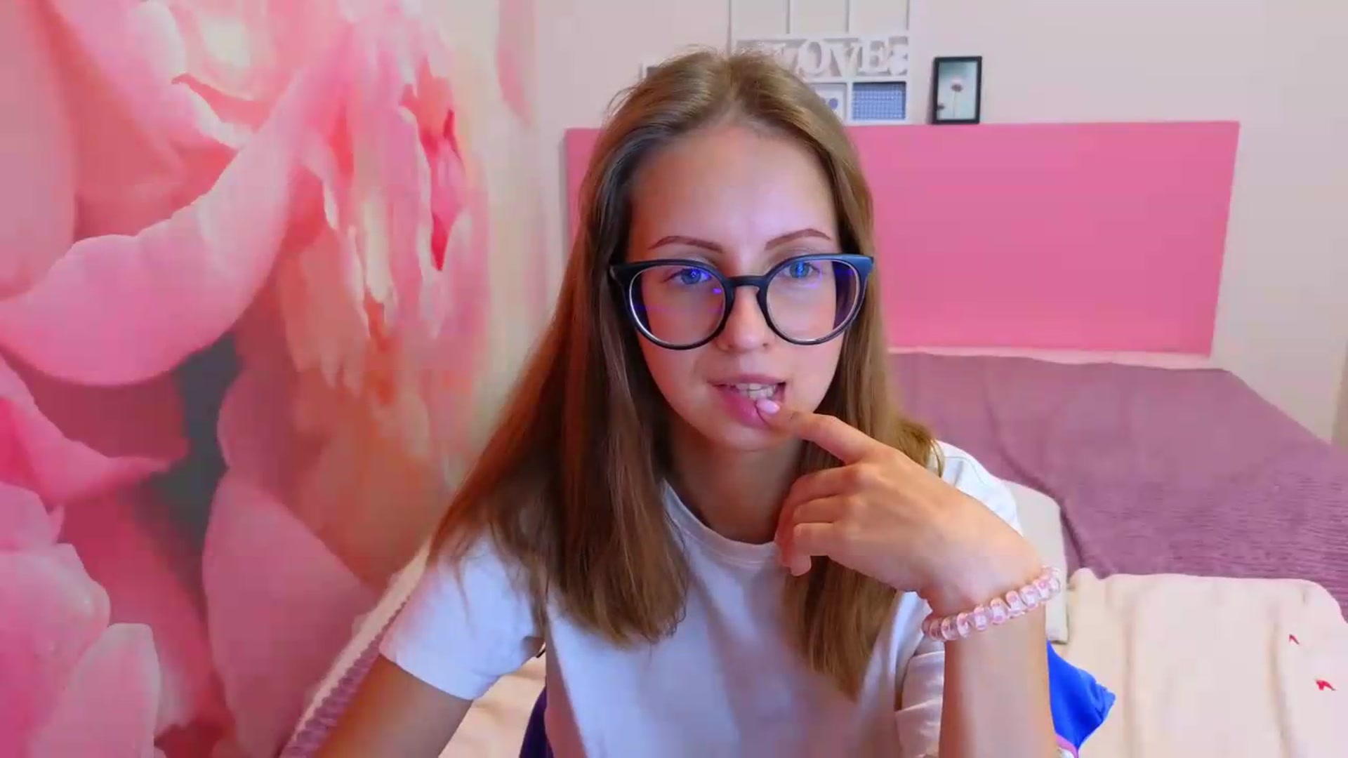 Gallery image thumbnail from Kristina_Adel's myfreecams stream on, 08/19/2026, 09:14 image 6 of 20