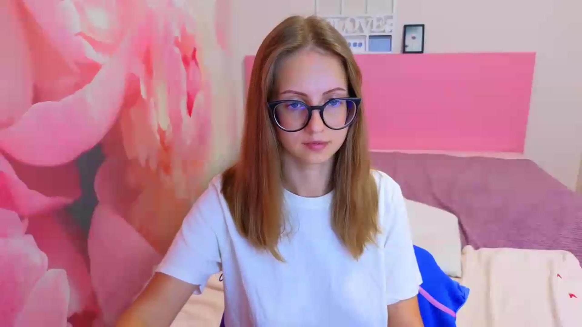 Gallery image thumbnail from Kristina_Adel's myfreecams stream on, 08/19/2026, 09:14 image 10 of 20