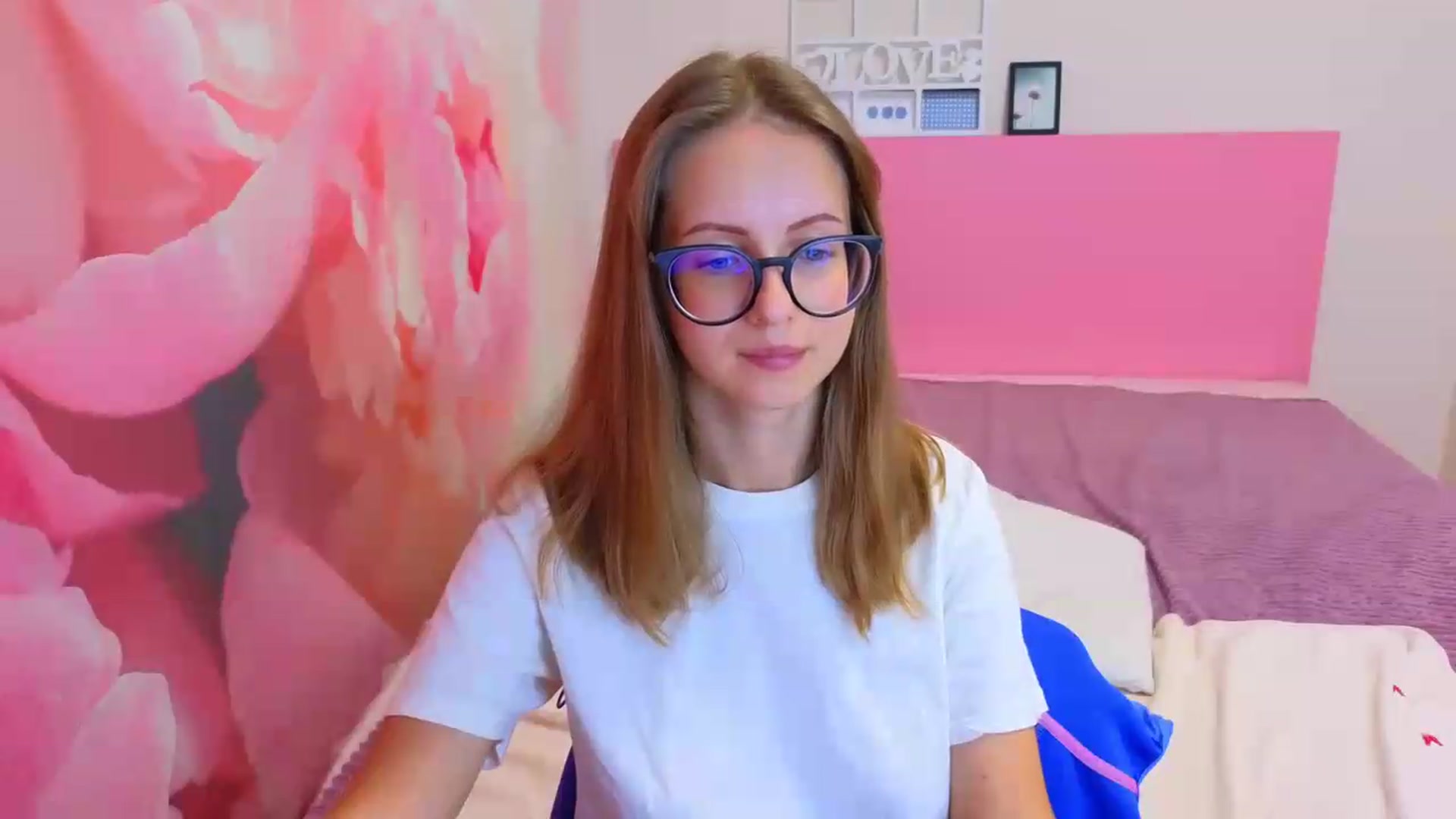 Gallery image thumbnail from Kristina_Adel's myfreecams stream on, 08/19/2026, 09:14 image 12 of 20