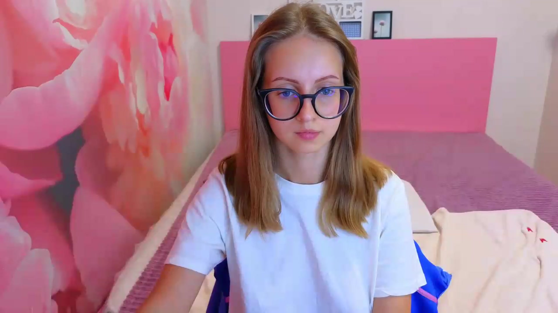 Gallery image thumbnail from Kristina_Adel's myfreecams stream on, 08/19/2026, 10:36 image 2 of 20