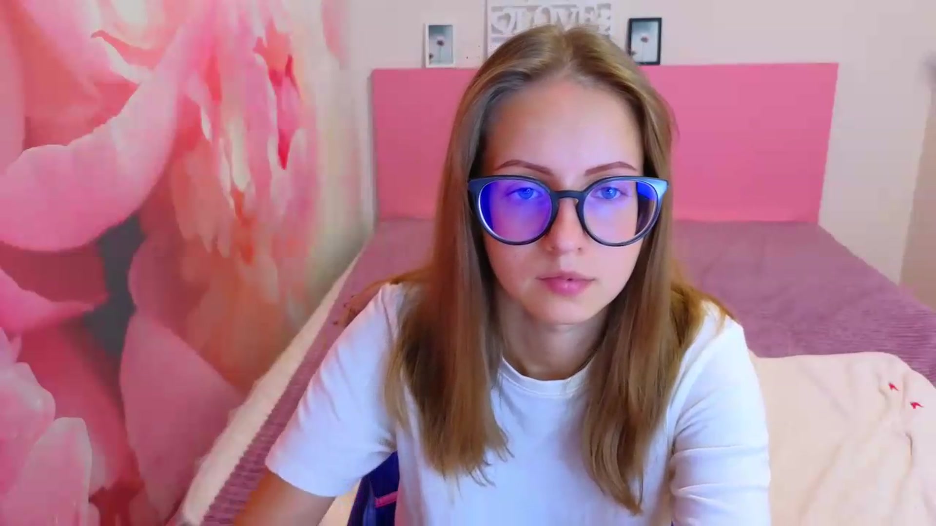Gallery image thumbnail from Kristina_Adel's myfreecams stream on, 08/19/2026, 10:36 image 14 of 20