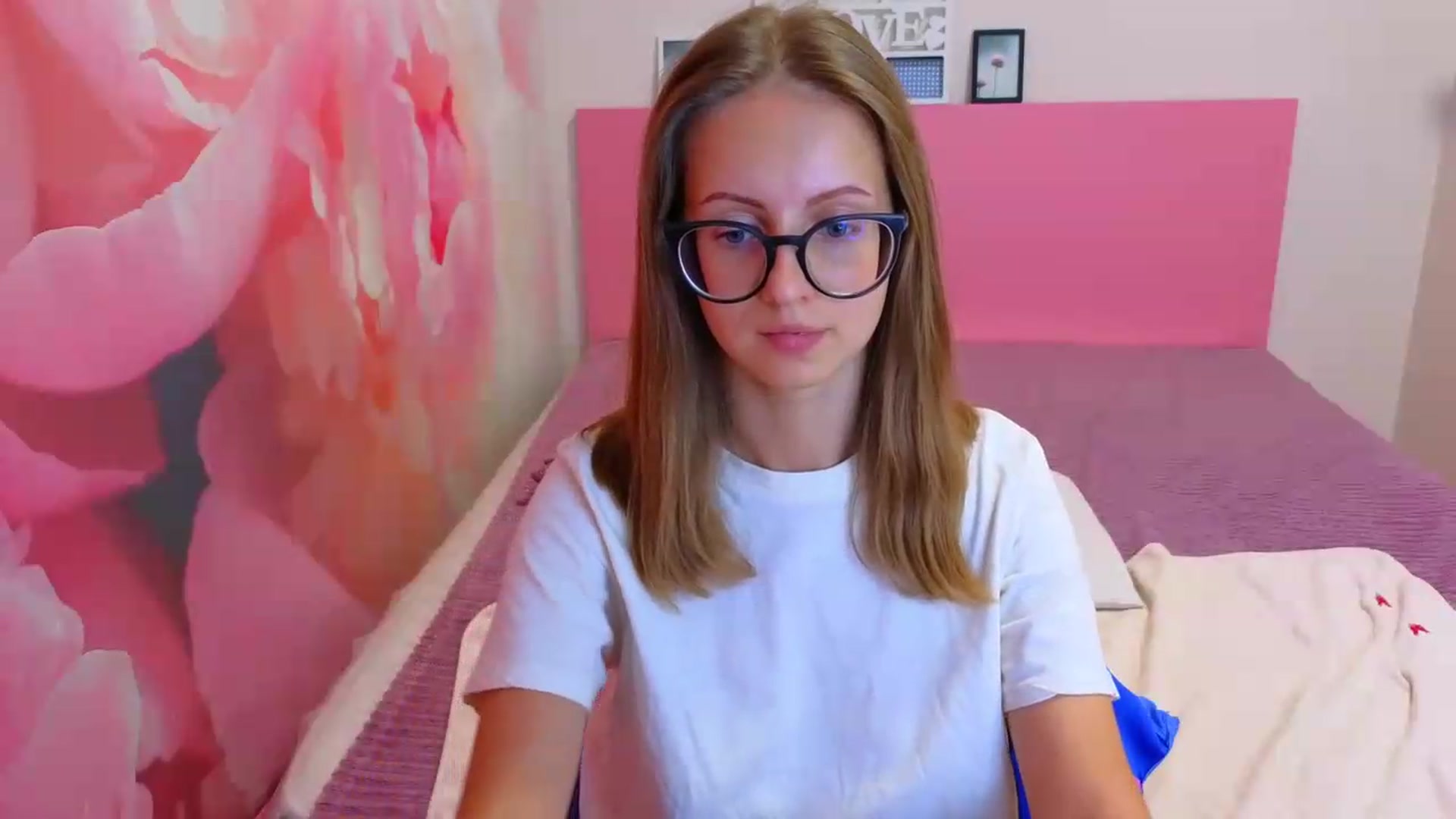 Gallery image thumbnail from Kristina_Adel's myfreecams stream on, 08/19/2026, 10:36 image 4 of 20