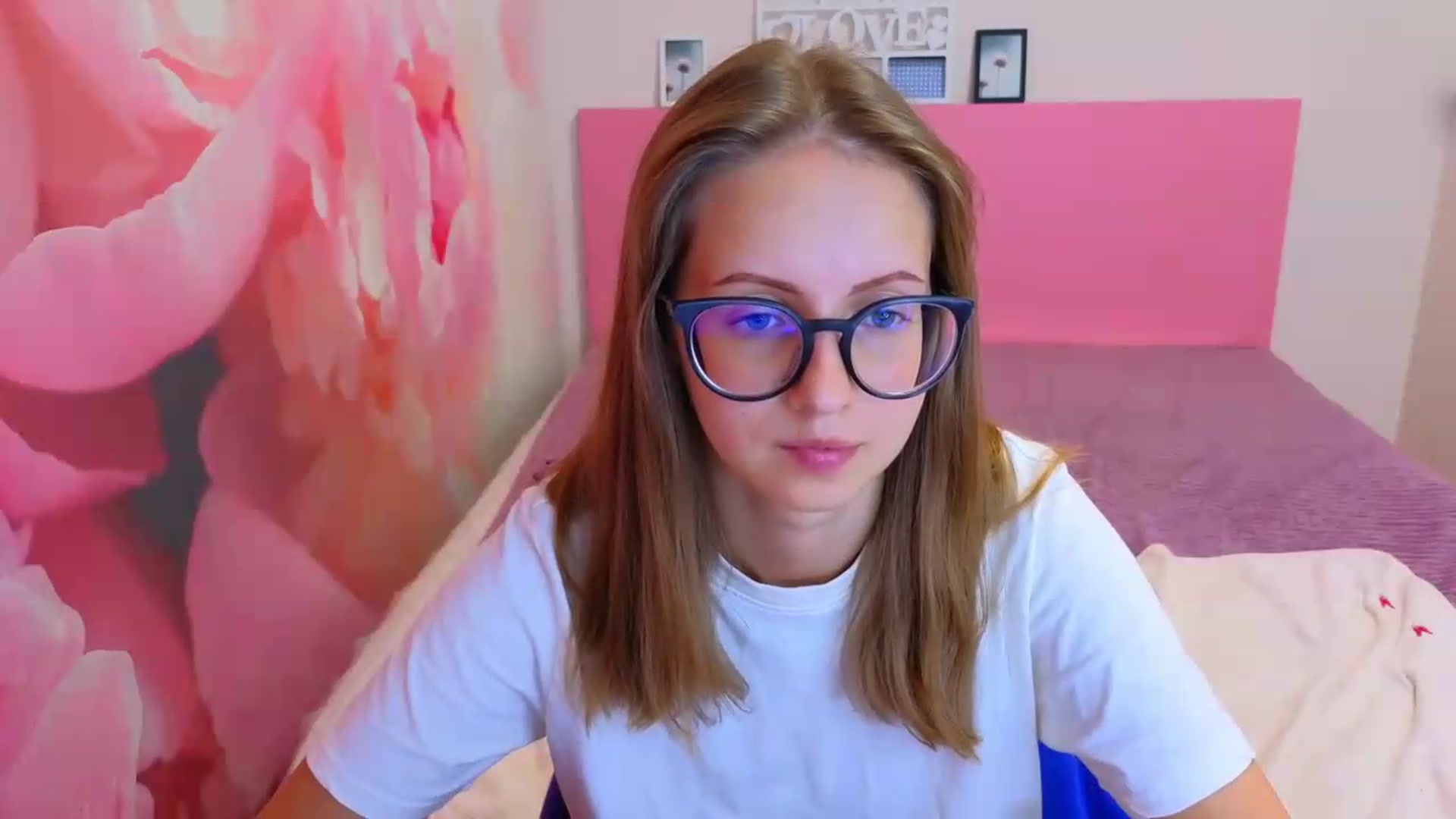 Gallery image thumbnail from Kristina_Adel's myfreecams stream on, 08/19/2026, 10:36 image 9 of 20
