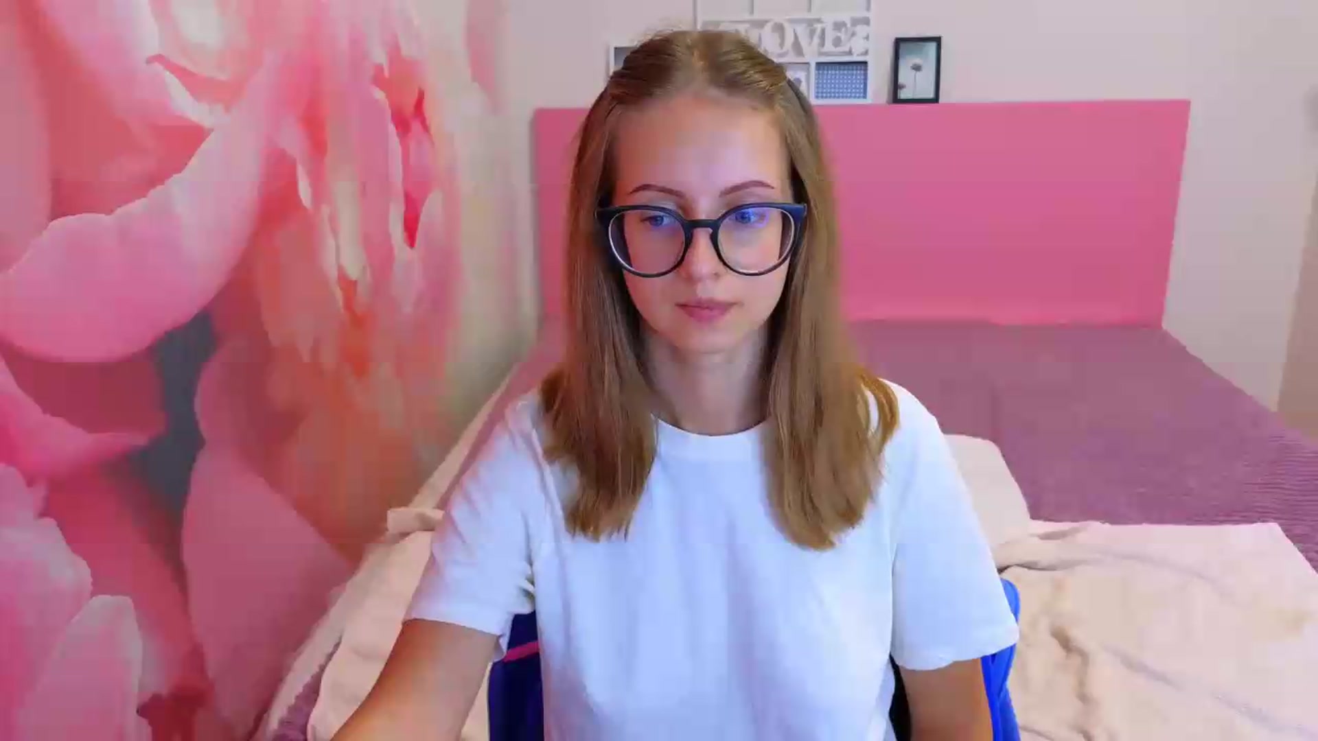 Gallery image thumbnail from Kristina_Adel's myfreecams stream on, 08/20/2026, 07:41 image 10 of 20