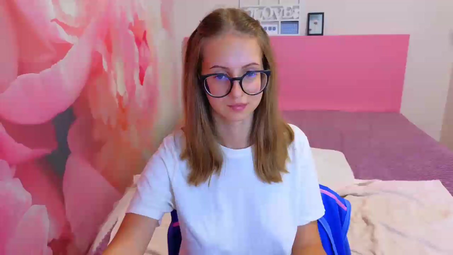 Gallery image thumbnail from Kristina_Adel's myfreecams stream on, 08/20/2026, 07:41 image 1 of 20