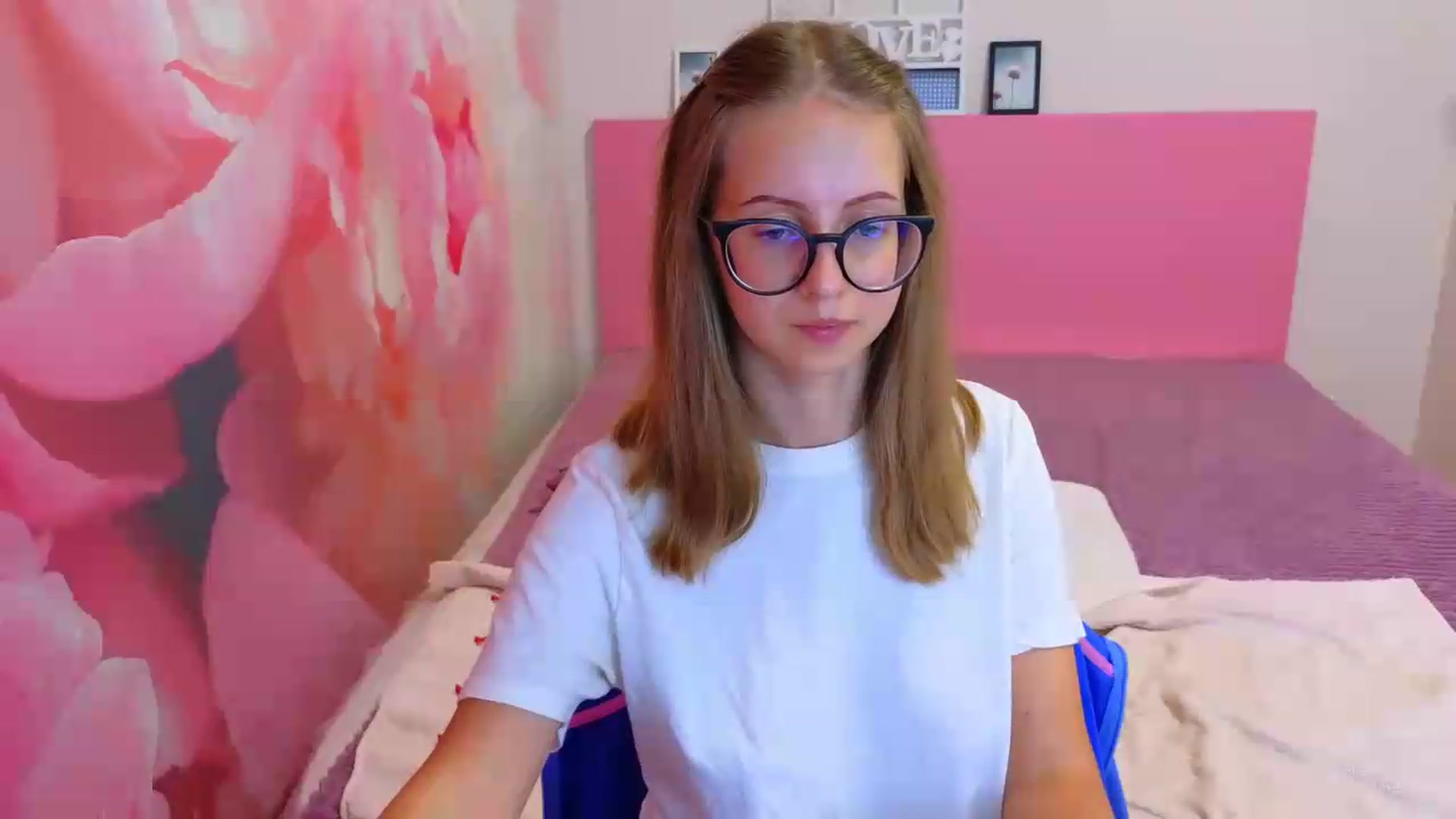 Gallery image thumbnail from Kristina_Adel's myfreecams stream on, 08/20/2026, 07:41 image 9 of 20