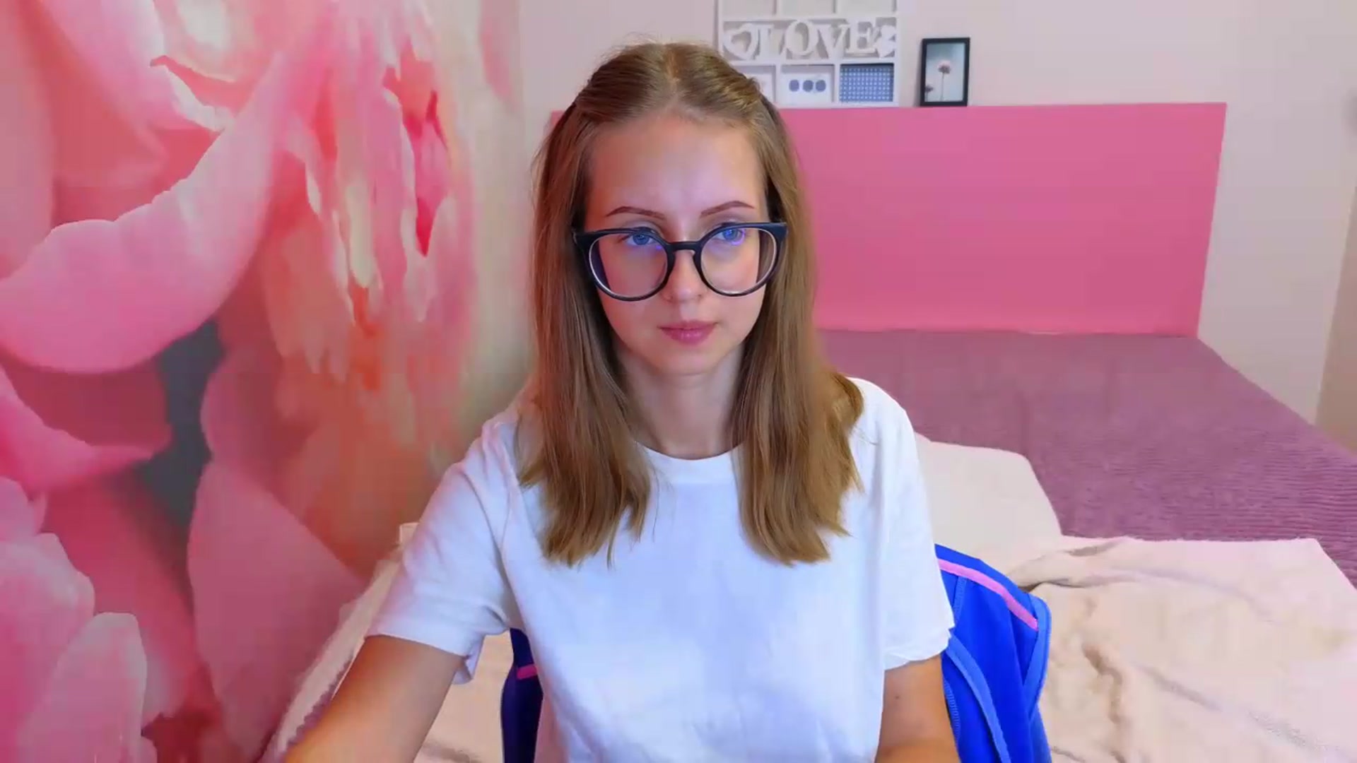 Gallery image thumbnail from Kristina_Adel's myfreecams stream on, 08/20/2026, 07:41 image 2 of 20
